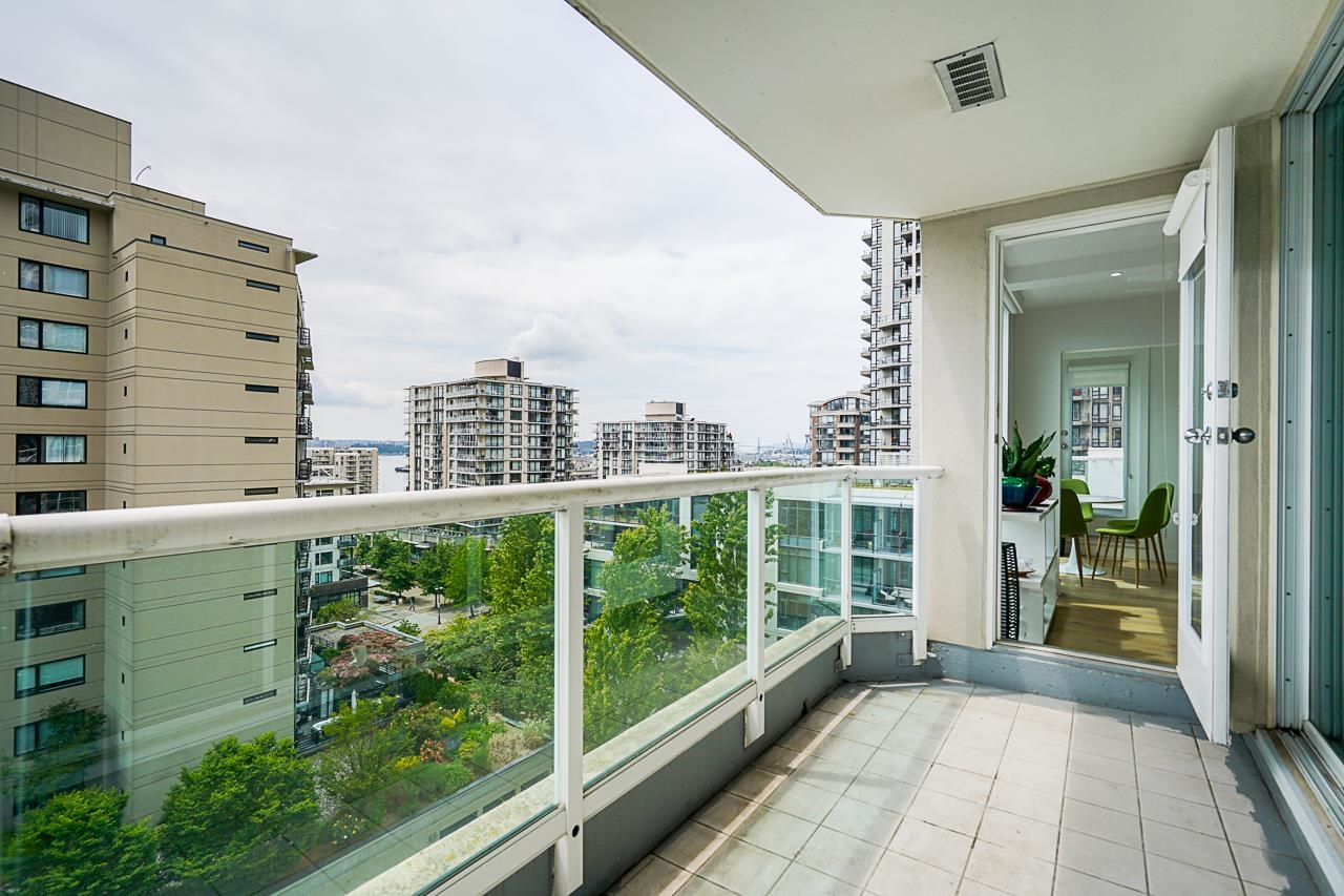 125 2ND, North Vancouver, British Columbia V7M 1C5, 2 Bedrooms Bedrooms, ,2 BathroomsBathrooms,Residential Attached,For Sale,2ND,R2703315