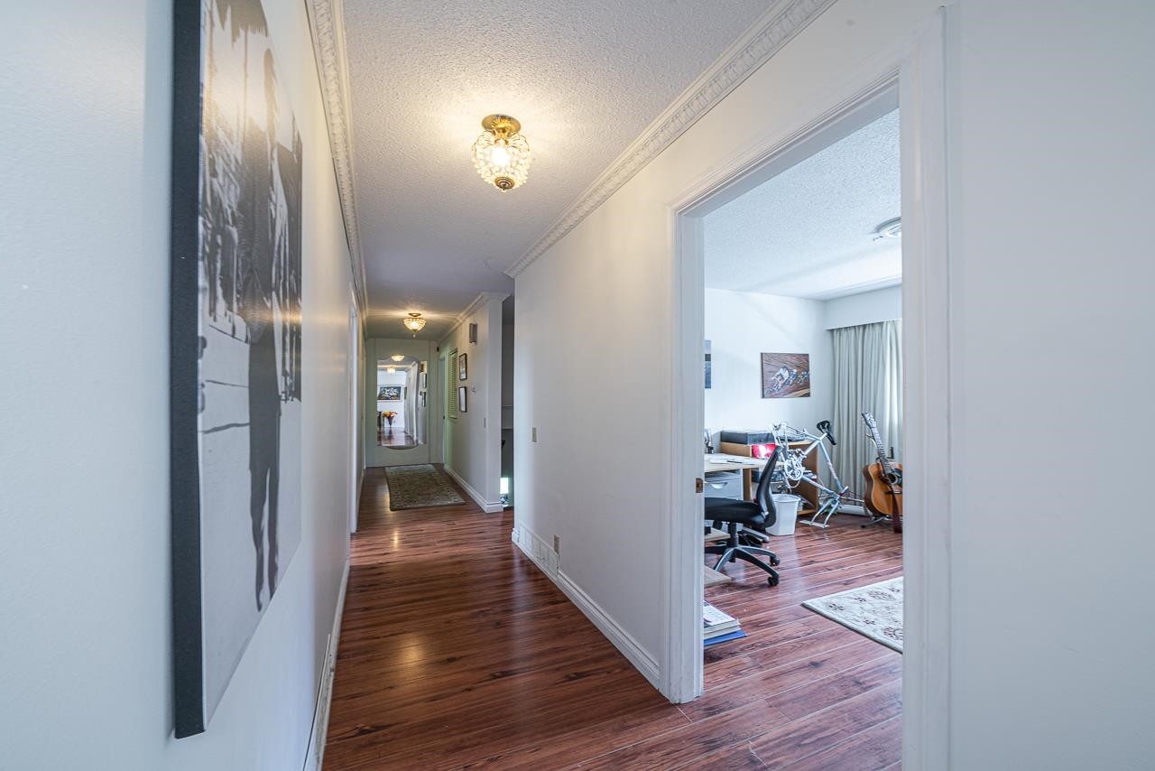 Listing image of 5725 CRANLEY DRIVE
