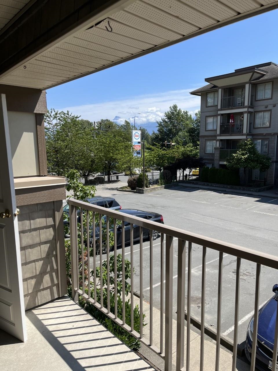 45567 YALE, Chilliwack, British Columbia V2P 0B2, 1 Bedroom Bedrooms, ,1 BathroomBathrooms,Residential Attached,For Sale,YALE,R2703999