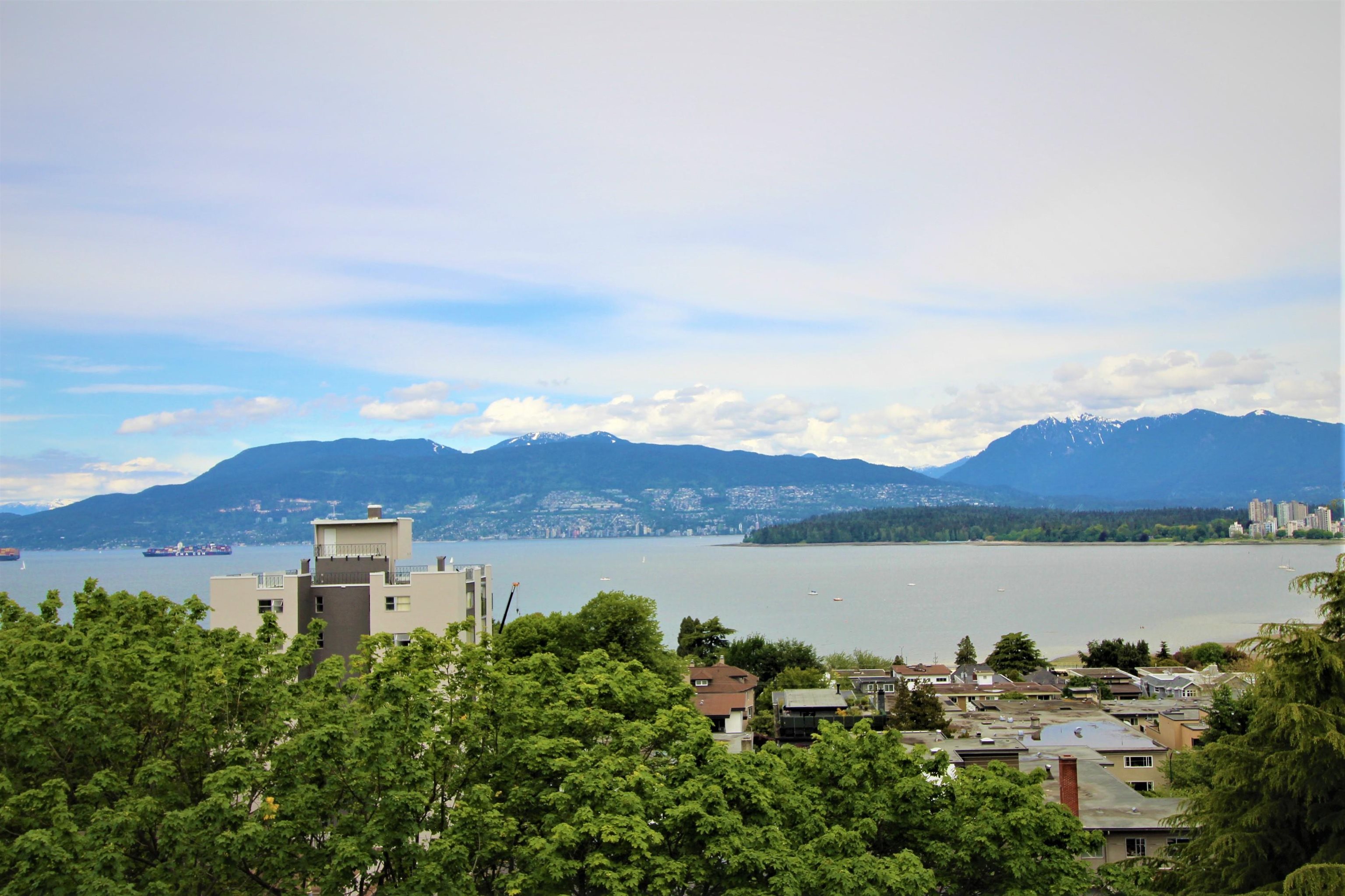 2370 2ND, Vancouver, British Columbia V6K 1J2, 1 Bedroom Bedrooms, ,1 BathroomBathrooms,Residential Attached,For Sale,2ND,R2705183