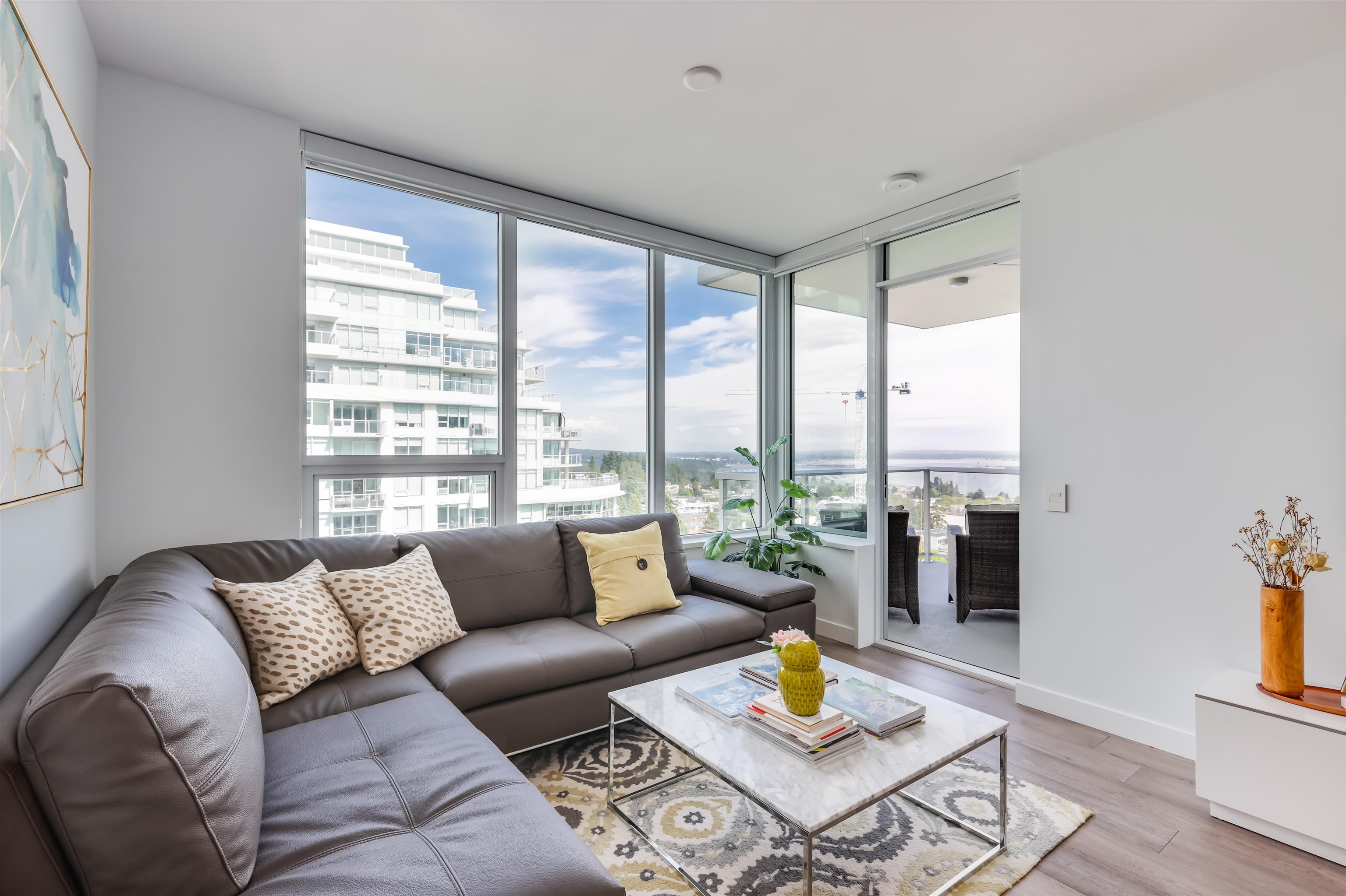 Expired 1104 15165 THRIFT AVENUE, White Rock, BC Zealty