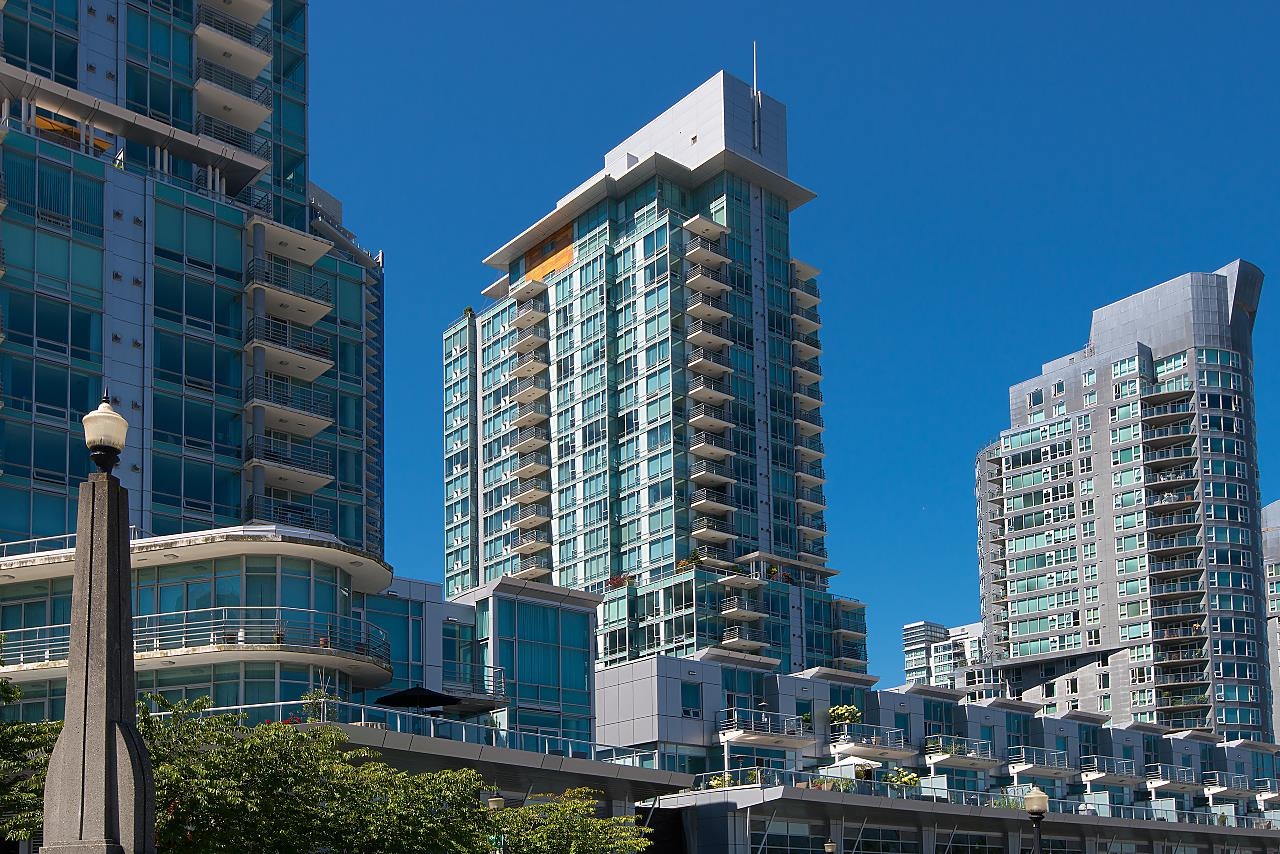 Coal Harbour Apartment/Condo for sale:  2 bedroom 1,405 sq.ft. (Listed 2022-07-15)