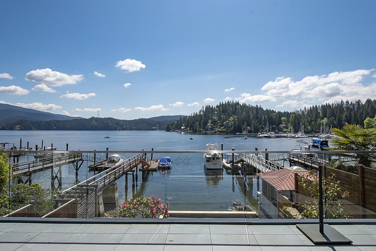 Our current listings of Deep Cove Waterfront Homes and Condos