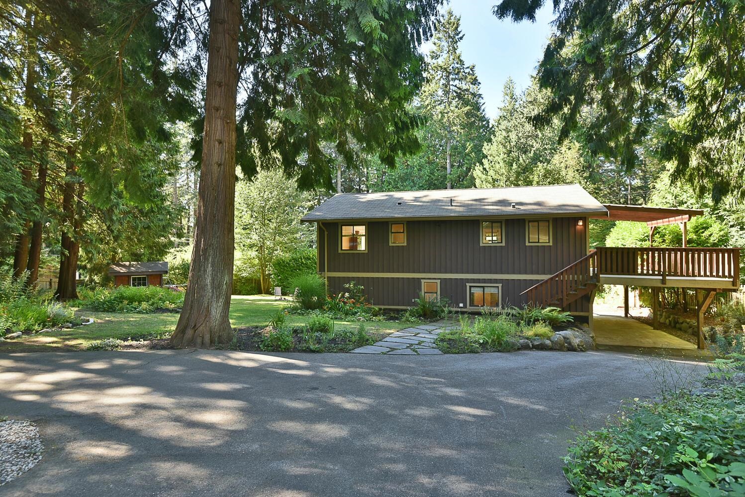 Roberts Creek House/Single Family for sale:  3 bedroom 1,758 sq.ft. (Listed 2022-08-08)