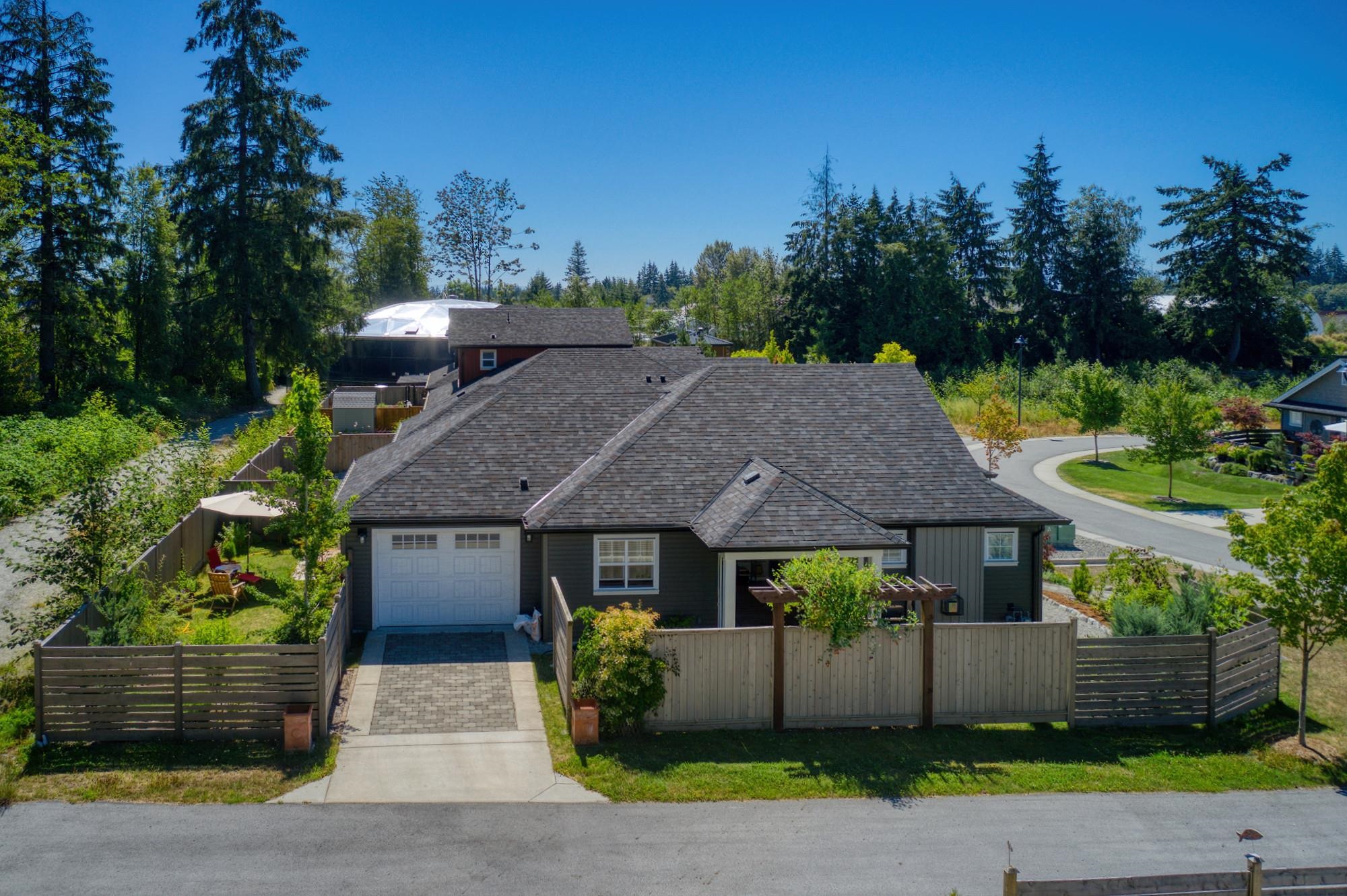 Gibsons & Area House/Single Family for sale: Gibsons & Area  2 bedroom 1,120 sq.ft.