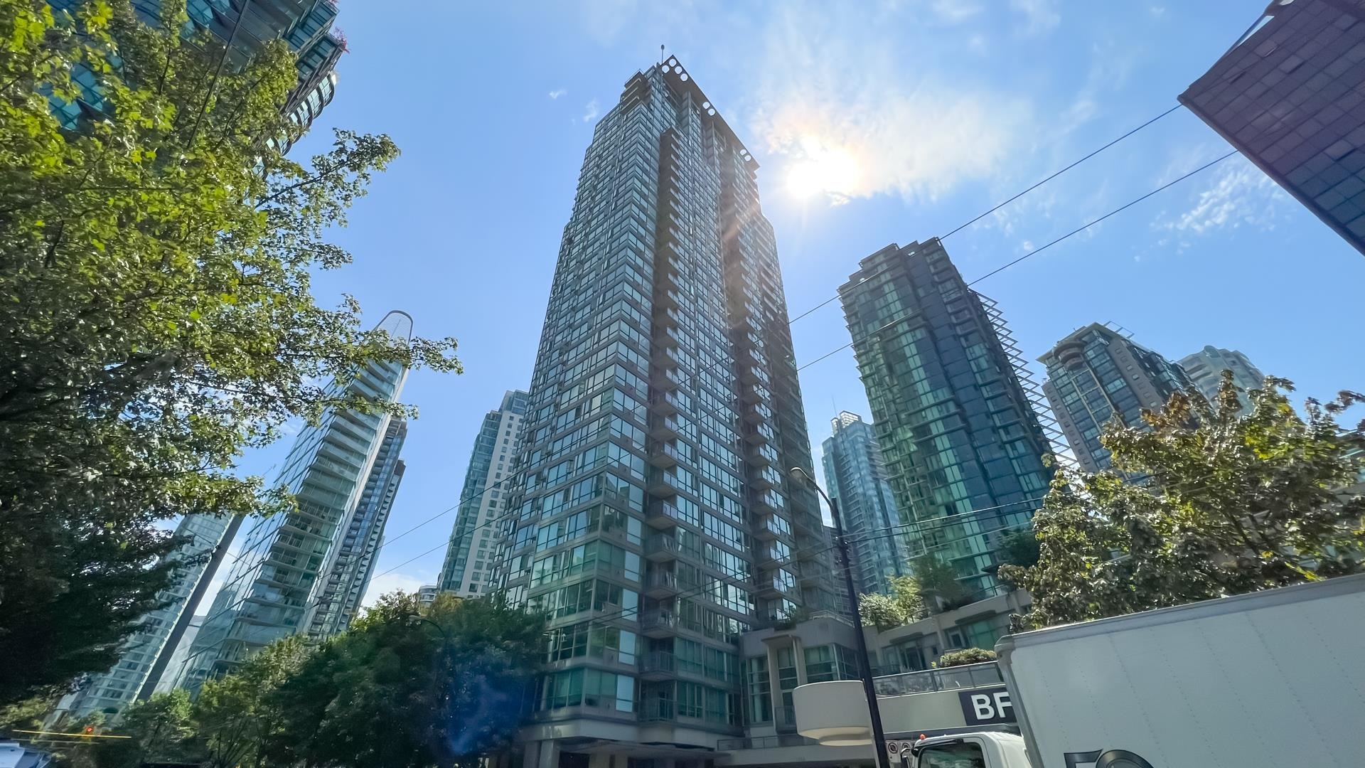 1328 PENDER, Vancouver, British Columbia V6E 4T1, 3 Bedrooms Bedrooms, ,3 BathroomsBathrooms,Residential Attached,For Sale,PENDER,R2716239