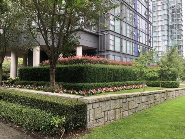 1723 ALBERNI, Vancouver, British Columbia V6G 3G9, 1 Bedroom Bedrooms, ,1 BathroomBathrooms,Residential Attached,For Sale,ALBERNI,R2720198