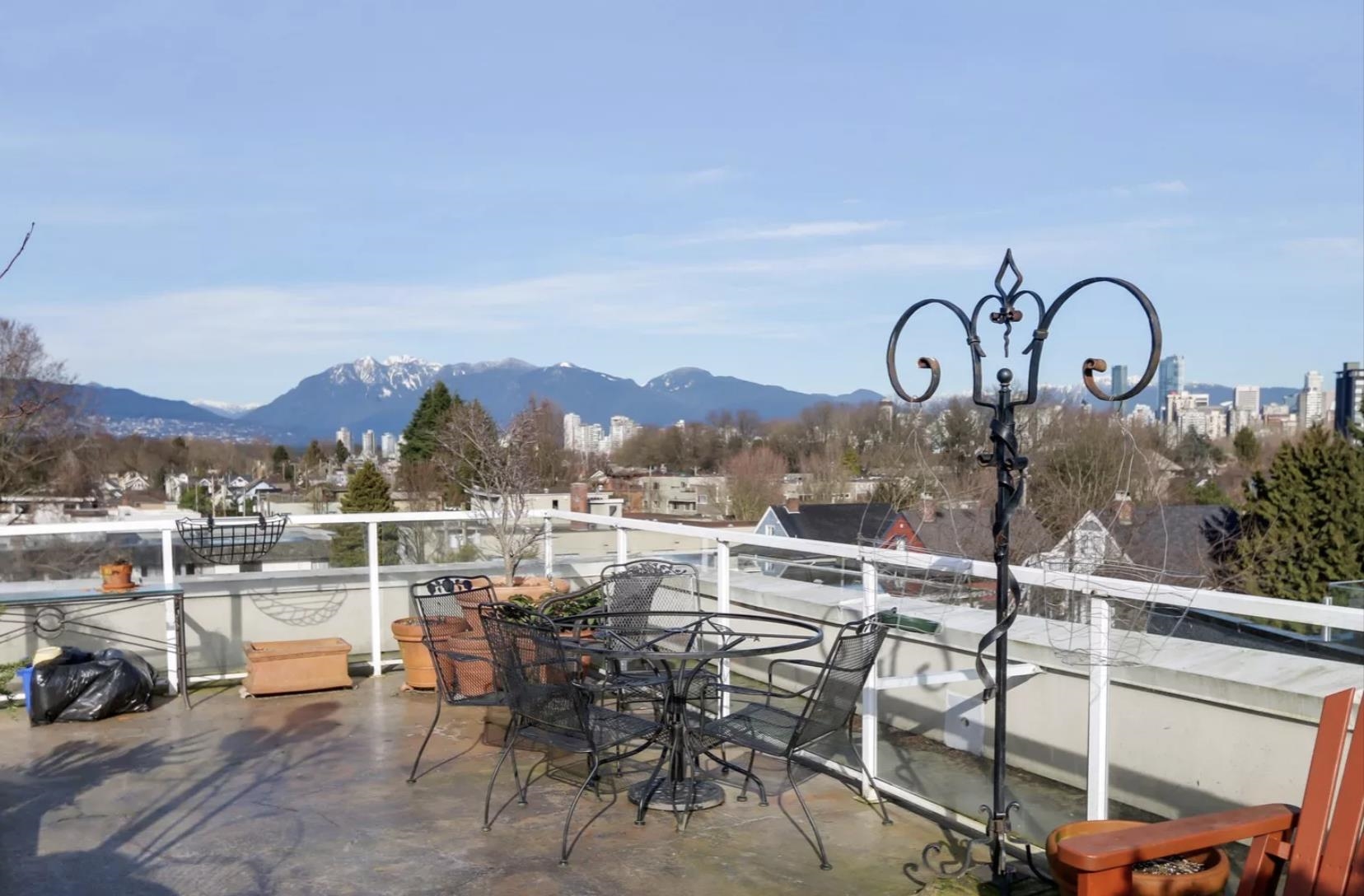 2036 YORK, Vancouver, British Columbia V6J 1E6, 2 Bedrooms Bedrooms, ,2 BathroomsBathrooms,Residential Attached,For Sale,YORK,R2720565