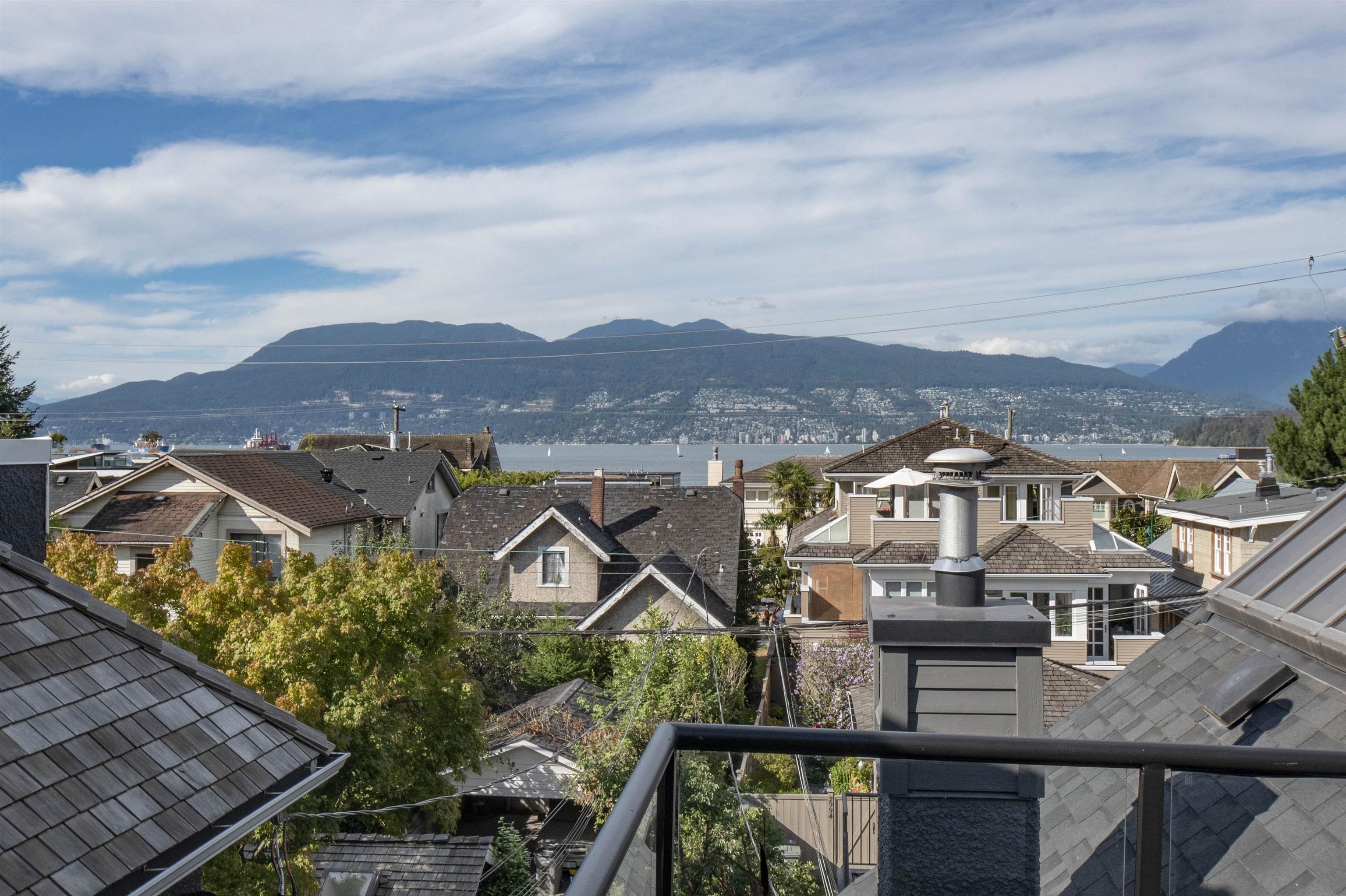 Kitsilano 1/2 Duplex for sale:  3 bedroom 1,842 sq.ft. (Listed 2022-09-06)
