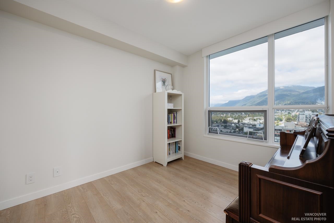 125 14TH, North Vancouver, British Columbia V7L 0E6, 2 Bedrooms Bedrooms, ,2 BathroomsBathrooms,Residential Attached,For Sale,14TH,R2720716