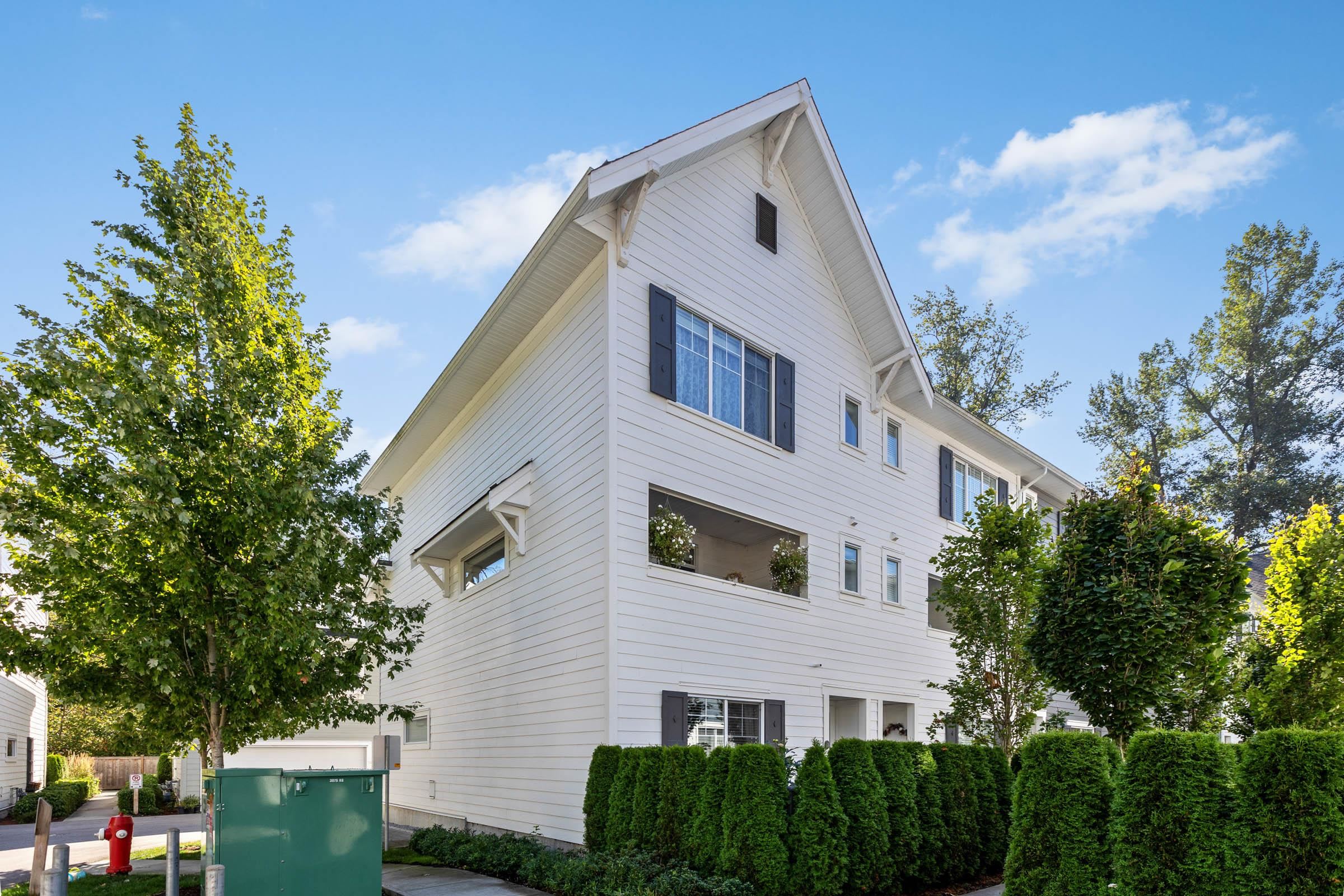 Pacific Douglas Townhouse for sale:  4 bedroom 1,660 sq.ft. (Listed 2022-10-20)