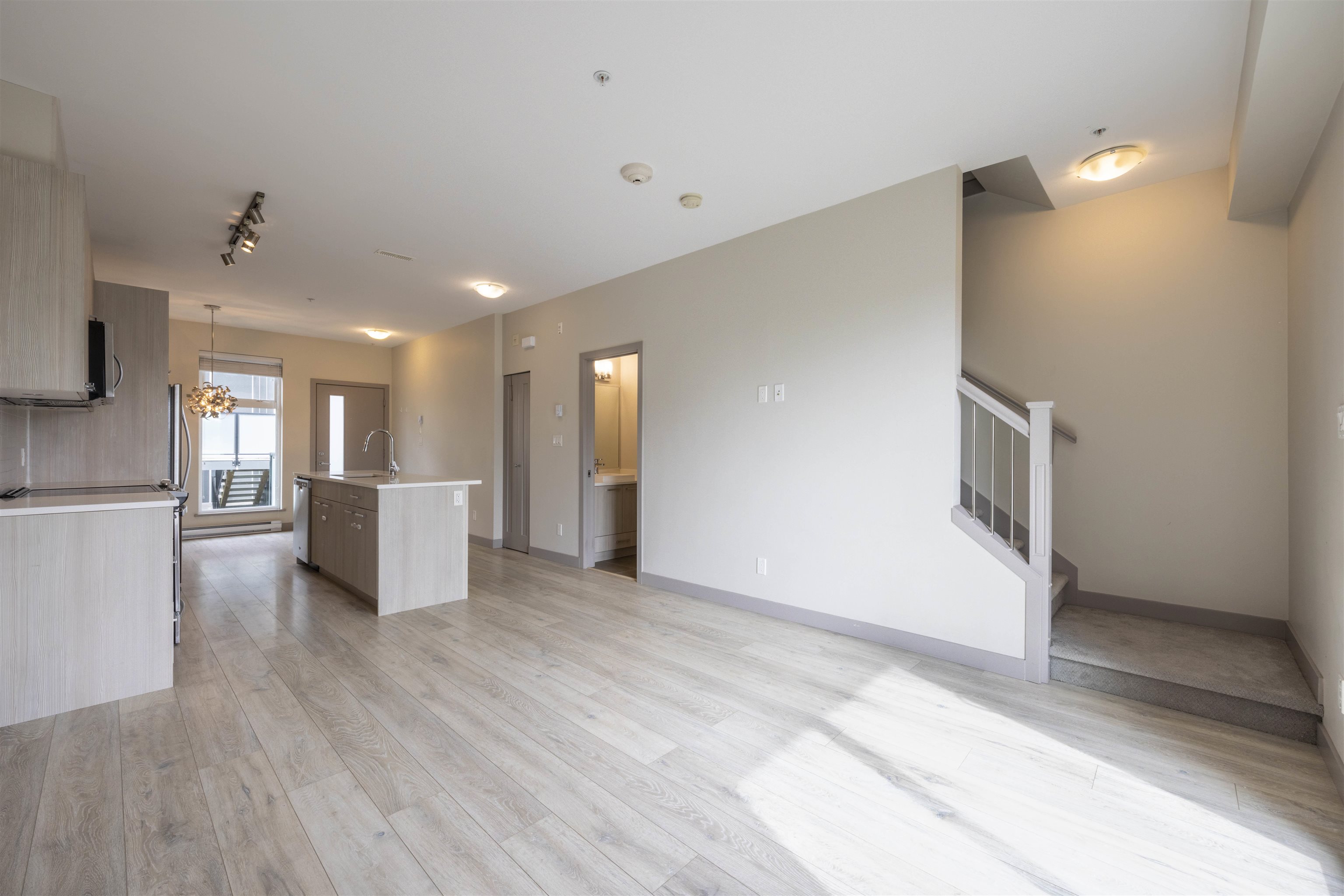 For Sale 878,000 212 7001 ROYAL OAK AVENUE, Burnaby, BC