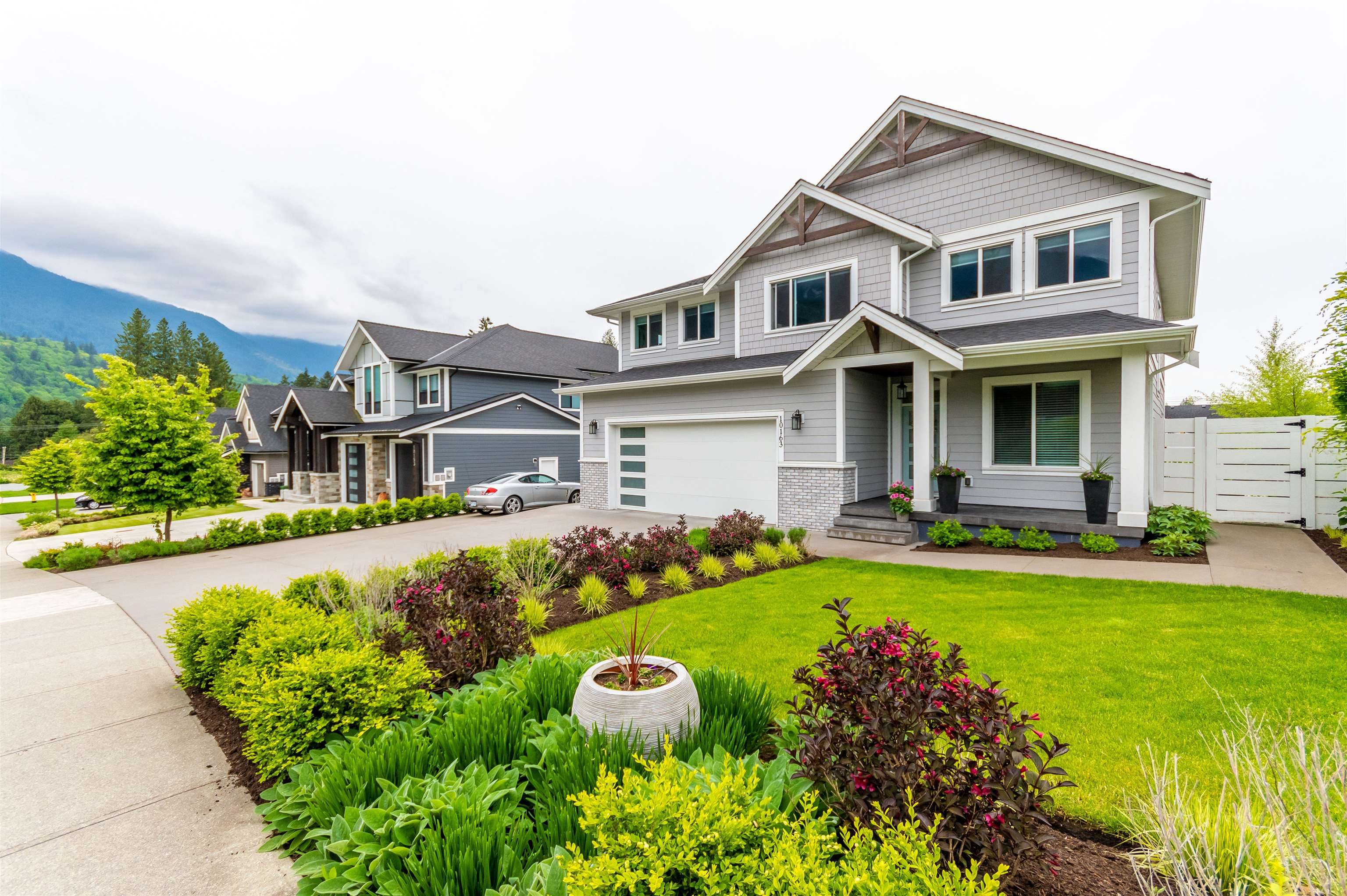 10163 ROYALWOOD BOULEVARD Rosedale, British Columbia V0X 1X1