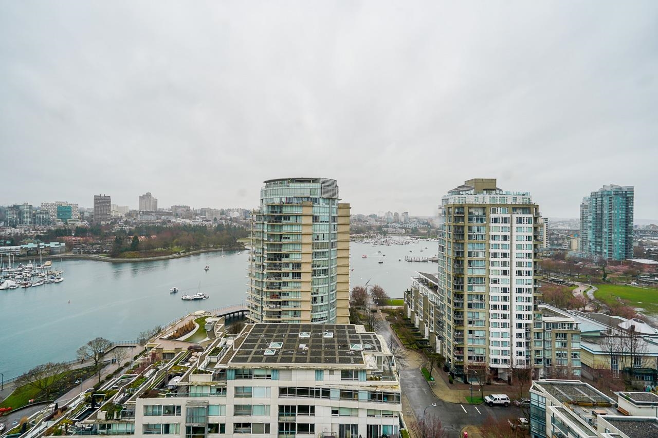 1228 MARINASIDE, Vancouver, British Columbia V6Z 2W4, 2 Bedrooms Bedrooms, ,2 BathroomsBathrooms,Residential Attached,For Sale,MARINASIDE,R2725003
