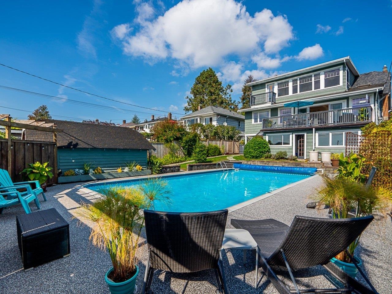 Amazing sundrenched rear garden pool & patio. Stunning panoramic views.