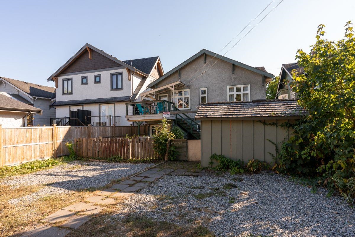 2751 7TH, British Columbia V6K 1Z3, 6 Bedrooms Bedrooms, ,3 BathroomsBathrooms,Residential Detached,For Sale,7TH,R2728009