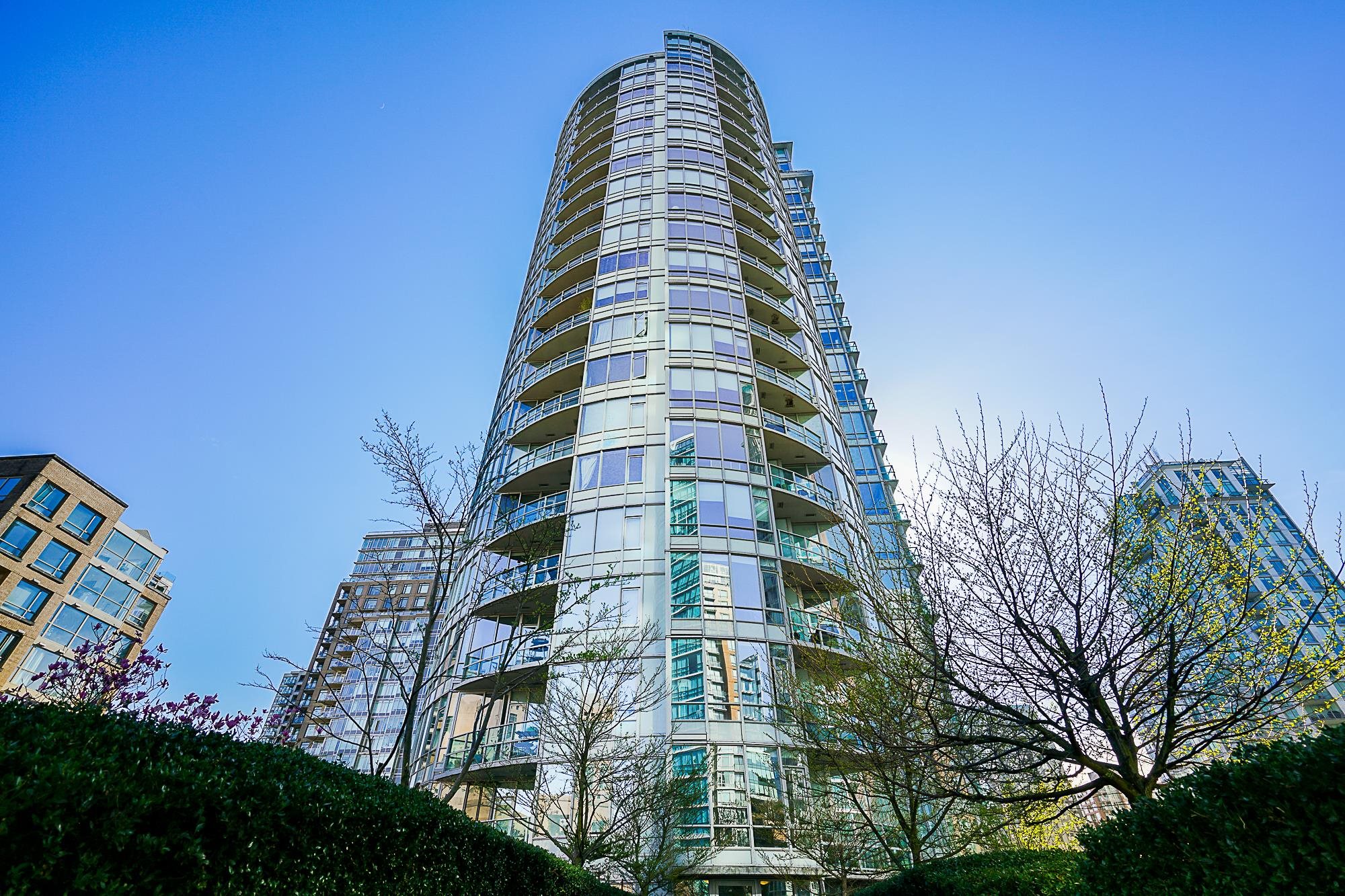 833 HOMER, Vancouver, British Columbia V6B 0H4, 2 Bedrooms Bedrooms, ,2 BathroomsBathrooms,Residential Attached,For Sale,HOMER,R2728592