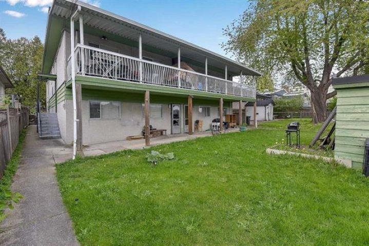 92 GLOVER, New Westminster, British Columbia V3L 2A3, 7 Bedrooms Bedrooms, ,6 BathroomsBathrooms,Multifamily,For Sale,GLOVER,R2728797