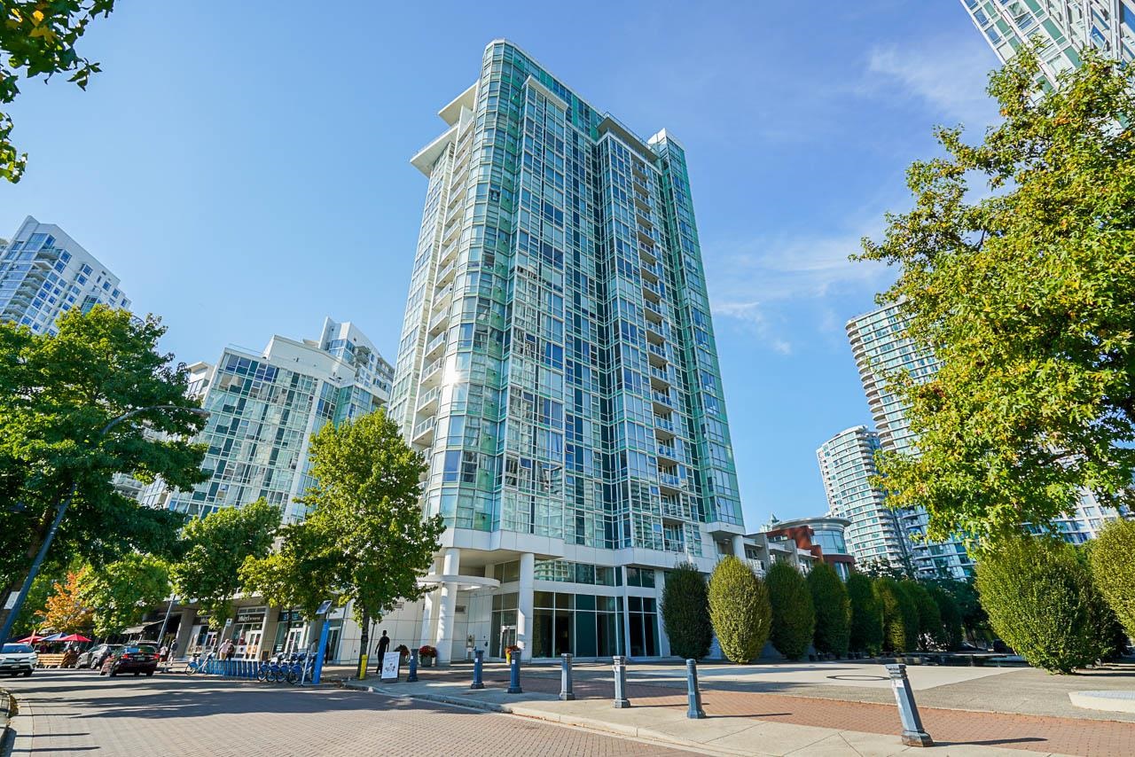 Yaletown Apartment/Condo for sale:  2 bedroom 900 sq.ft. (Listed 2022-10-04)