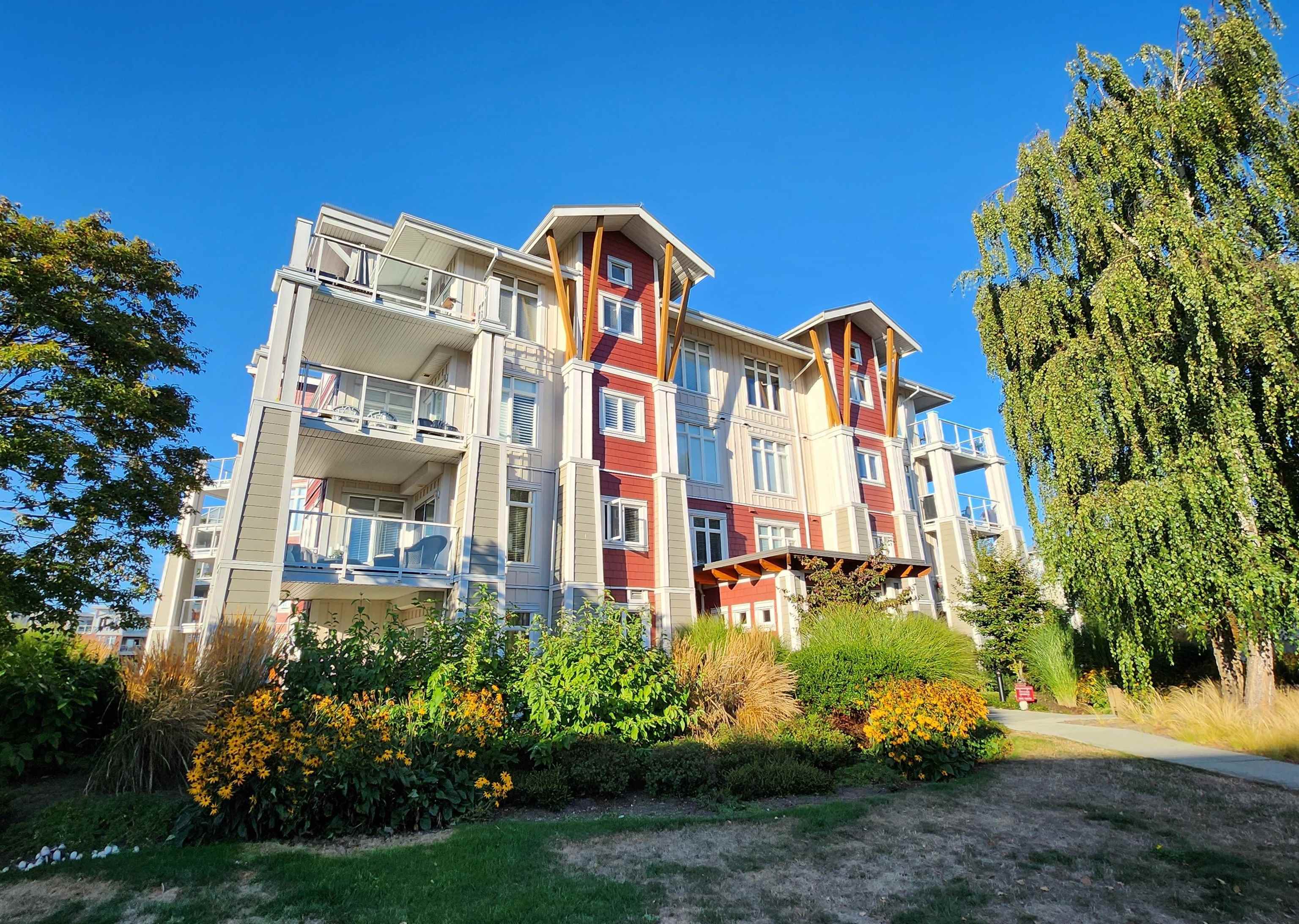 Steveston South Apartment/Condo for sale: The Village at Imperial Landing 2 bedroom 1,137 sq.ft. (Listed 2022-10-11)