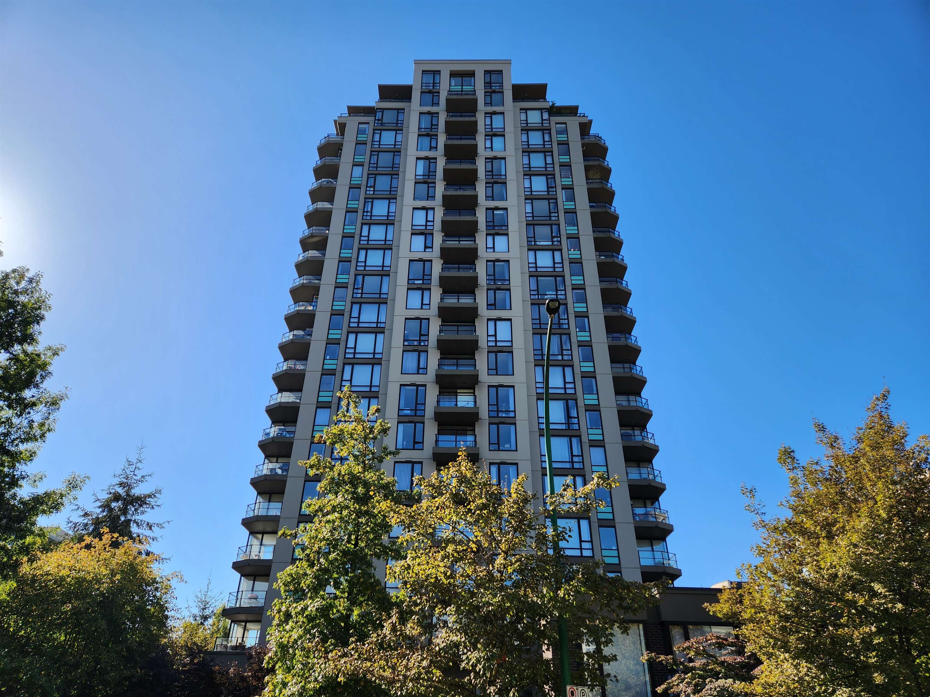 Lower Lonsdale Apartment/Condo for sale:   457 sq.ft. (Listed 2022-10-14)