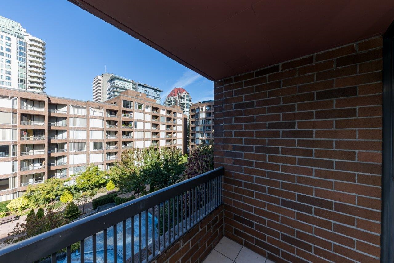 1333 HORNBY, Vancouver, British Columbia V6Z 2C1, 1 Bedroom Bedrooms, ,1 BathroomBathrooms,Residential Attached,For Sale,HORNBY,R2731972