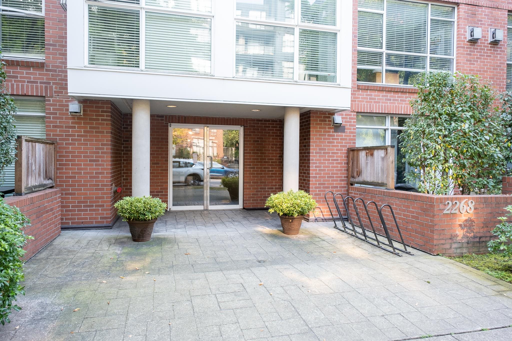 2268 12TH, Vancouver, British Columbia V6K 2N5, 1 Bedroom Bedrooms, ,1 BathroomBathrooms,Residential Attached,For Sale,12TH,R2732086