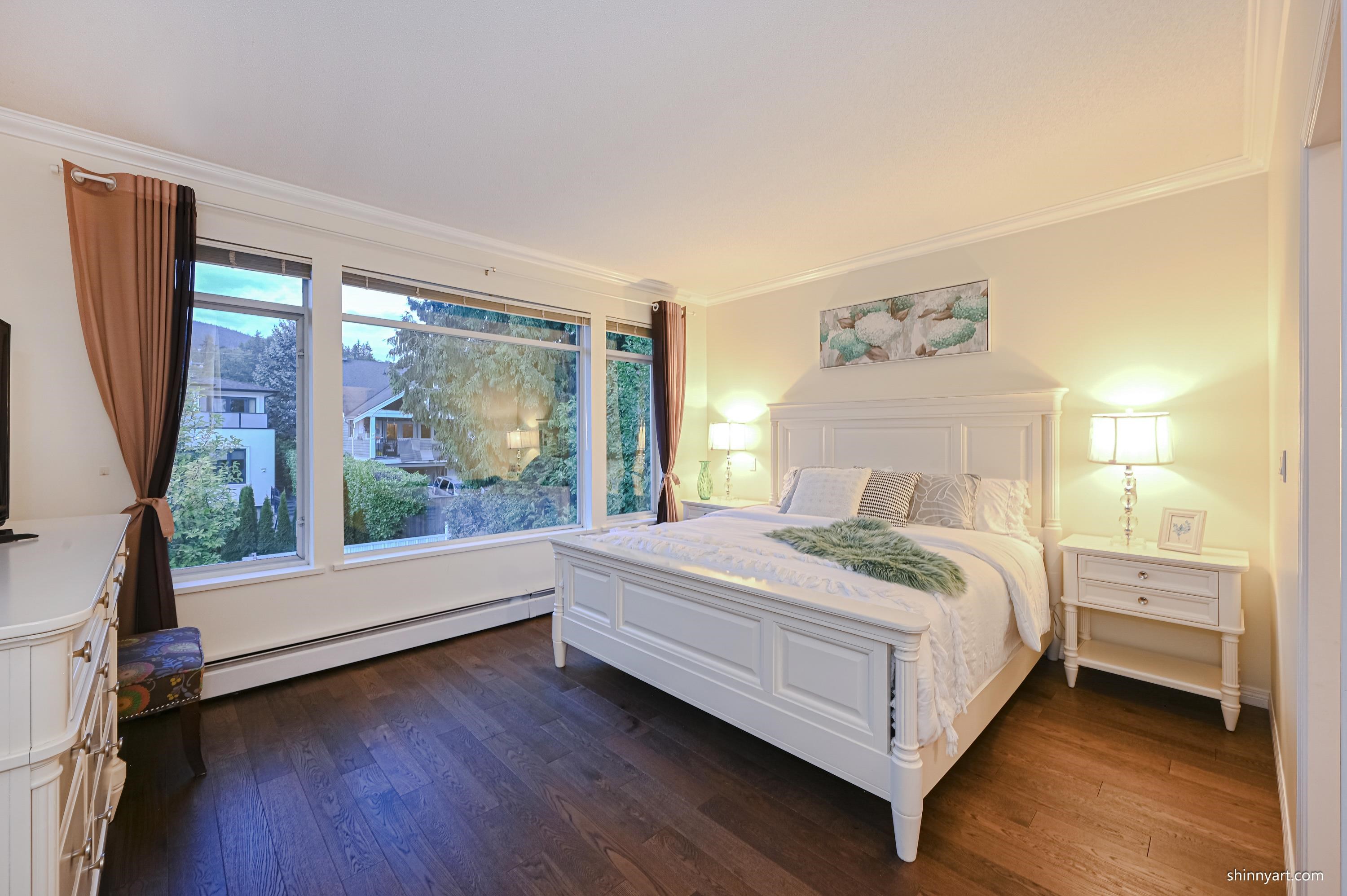 Listing image of 1159 INGLEWOOD AVENUE