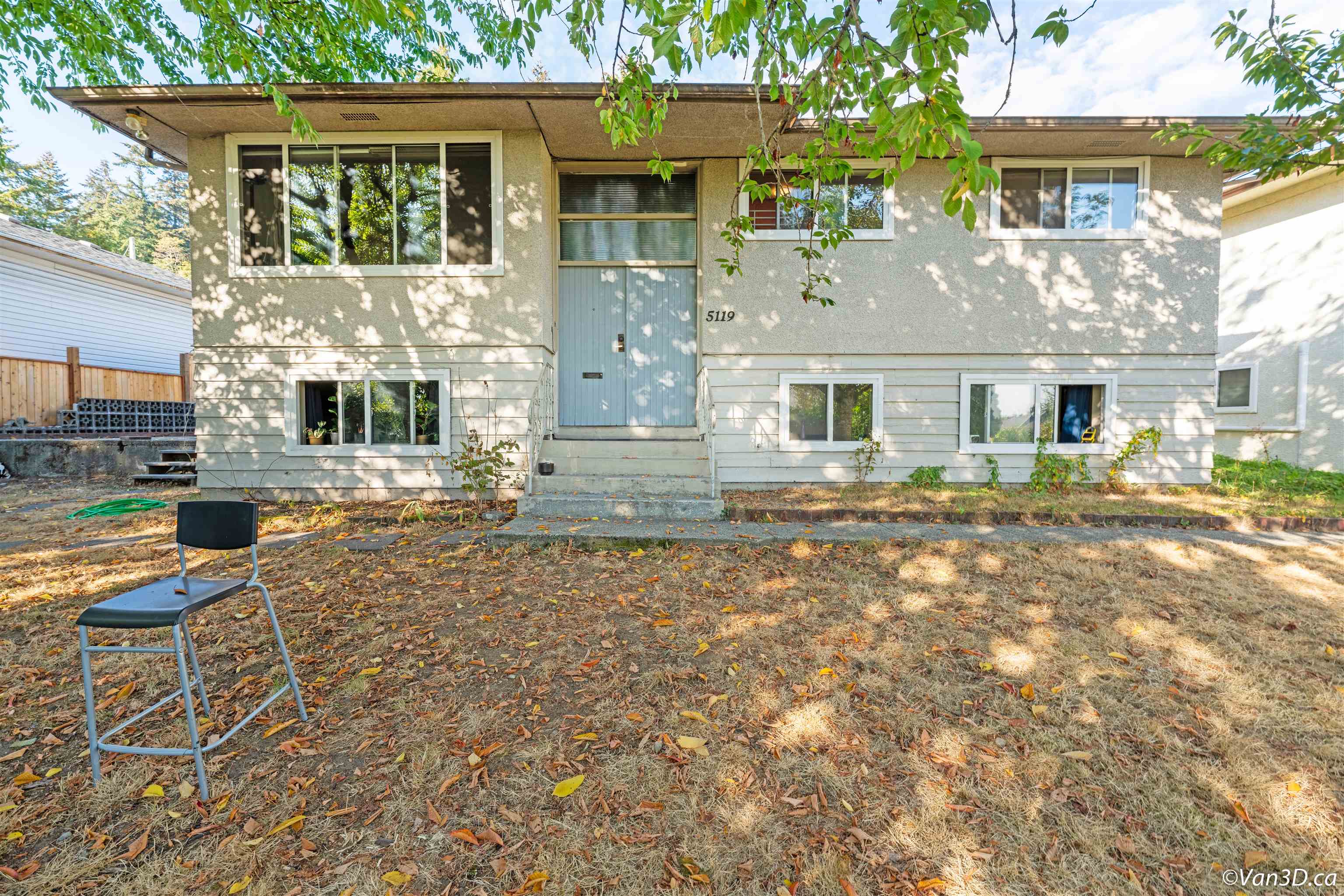 5119 MARINE DRIVE Burnaby, British Columbia V5J 3G5
