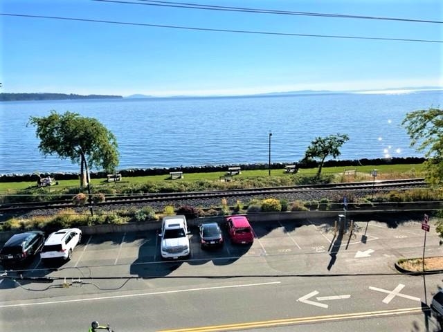 15563 MARINE, White Rock, British Columbia V4B 1C9, 2 Bedrooms Bedrooms, ,2 BathroomsBathrooms,Residential Attached,For Sale,MARINE,R2734445