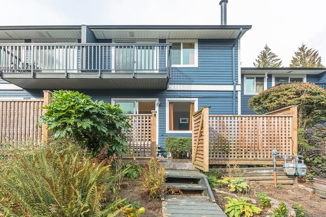 Lynn Valley Townhouse for sale:  3 bedroom 1,980 sq.ft. (Listed 2022-10-31)
