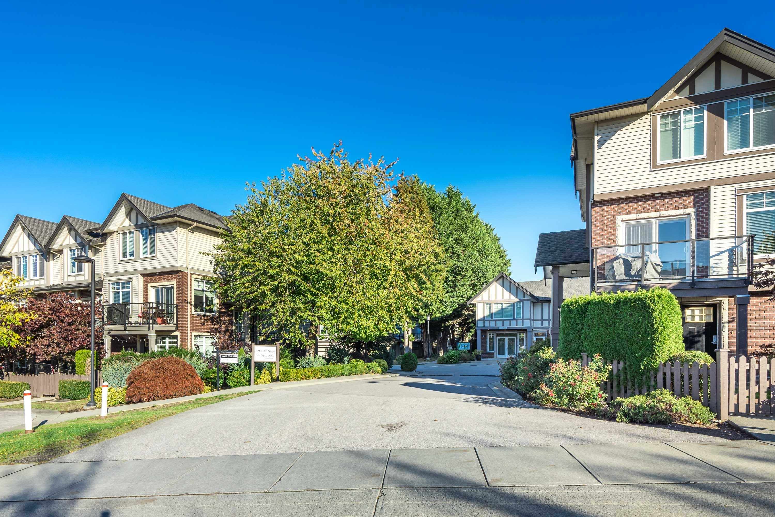 Cloverdale BC Townhouse for sale:  3 bedroom 1,704 sq.ft. (Listed 2022-11-03)