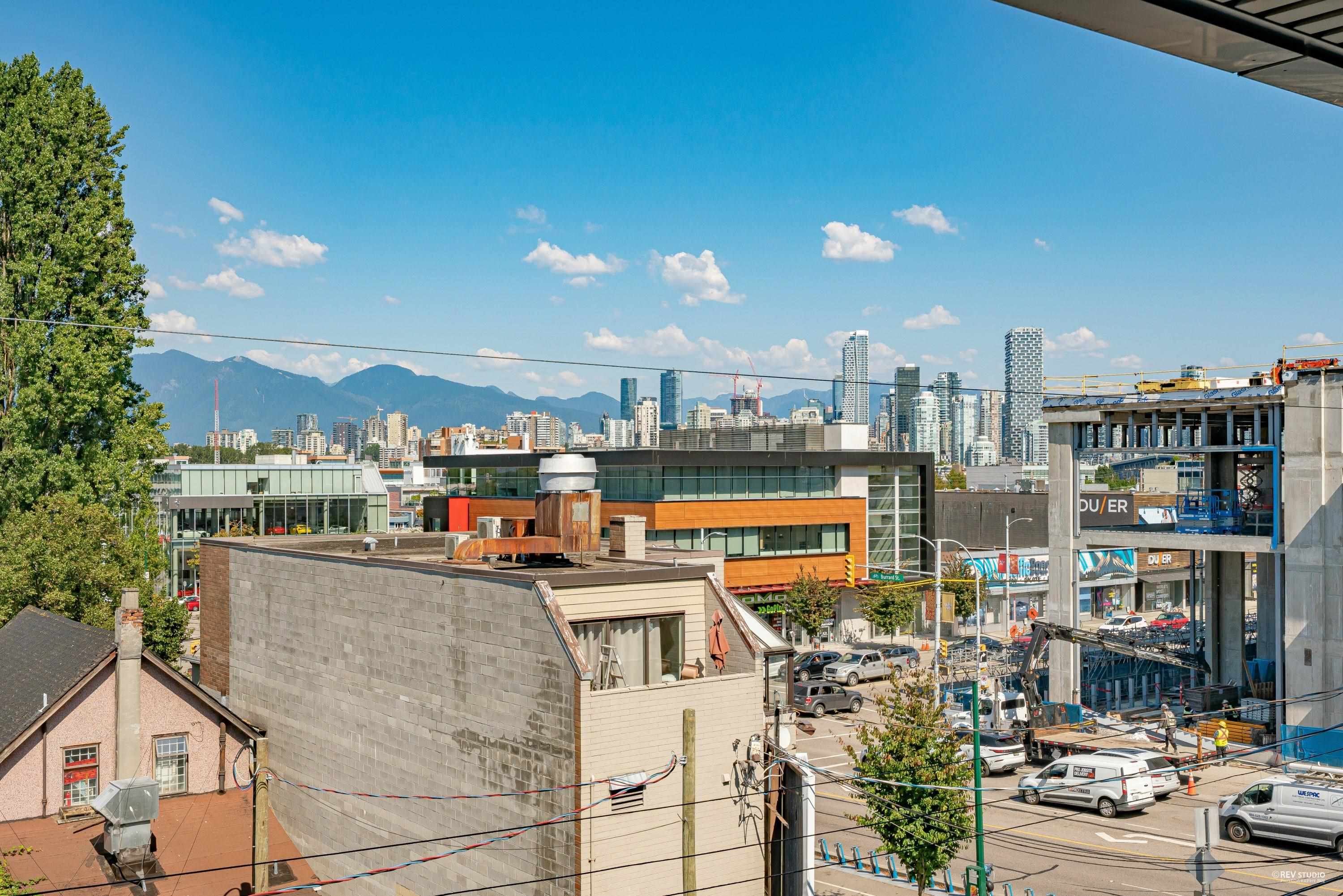 1819 5TH, Vancouver, British Columbia V6J 1P5, ,1 BathroomBathrooms,Residential Attached,For Sale,5TH,R2735699