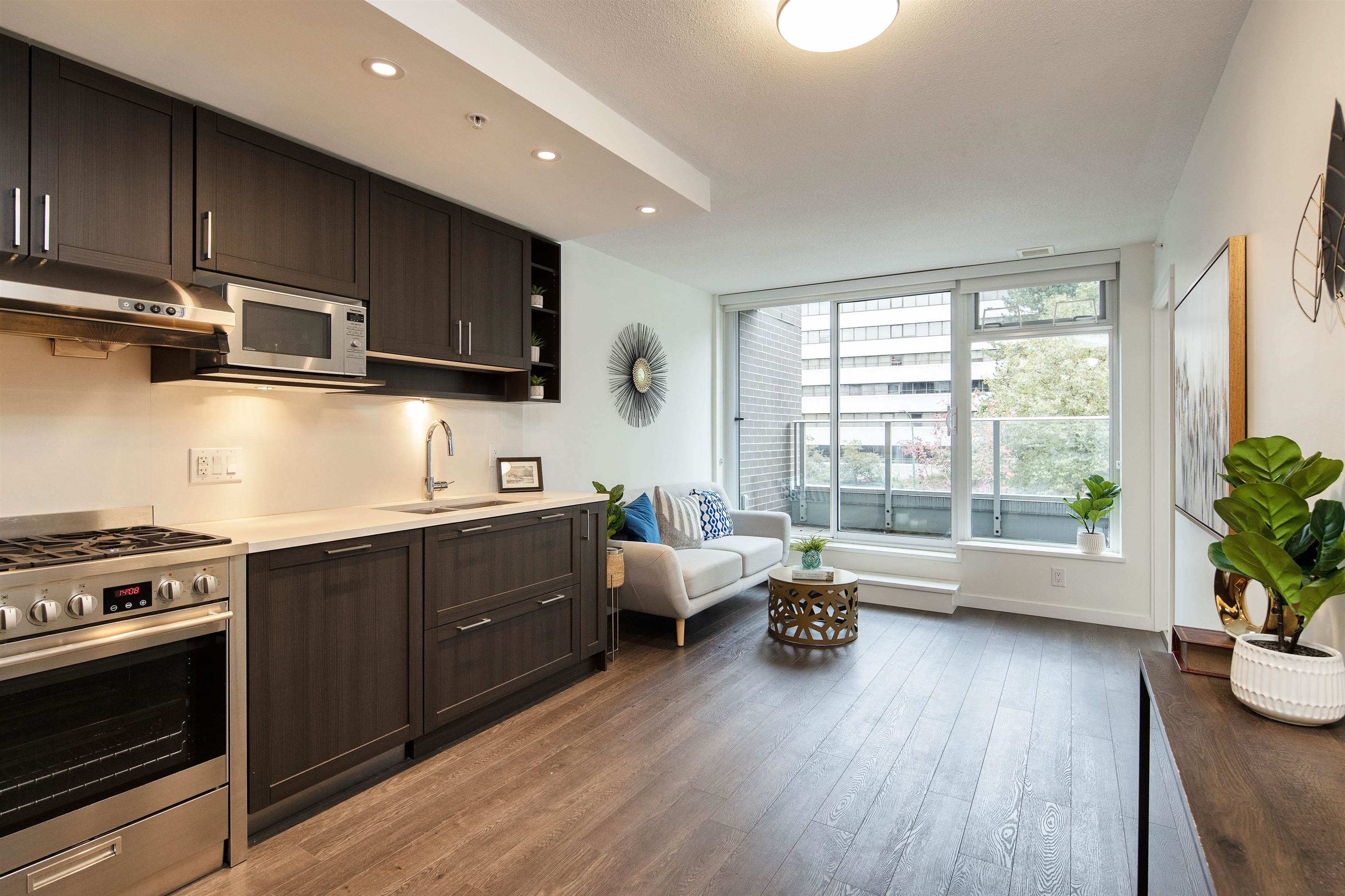 Collingwood VE Apartment/Condo for sale:  1 bedroom 589 sq.ft. (Listed 2023-08-10)