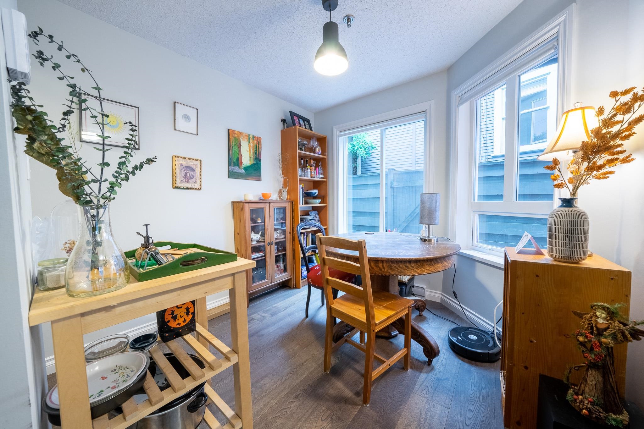 1925 2ND, Vancouver, British Columbia V6J 1J2, 1 Bedroom Bedrooms, ,1 BathroomBathrooms,Residential Attached,For Sale,2ND,R2736281