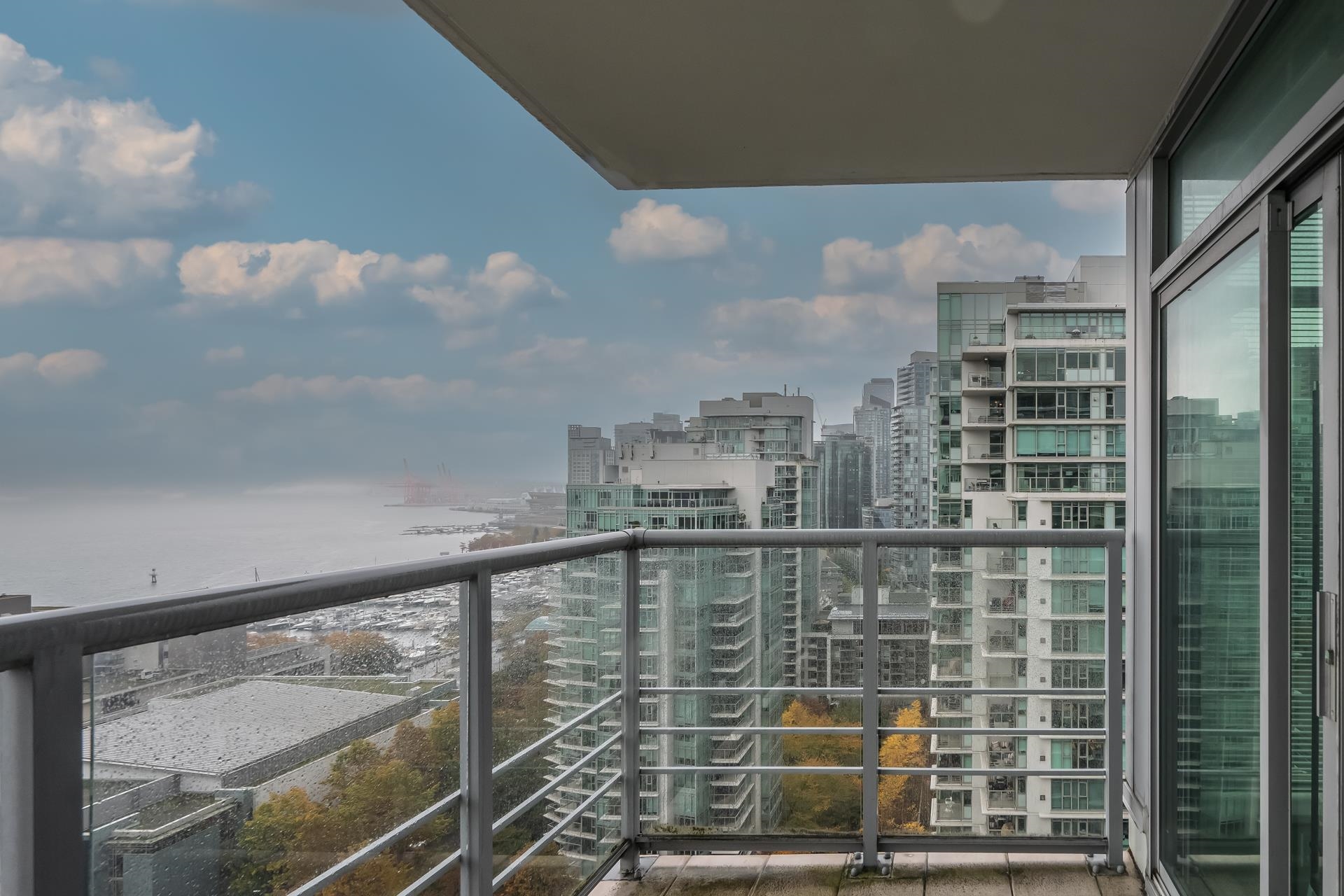 1710 BAYSHORE, Vancouver, British Columbia V6G 3G4, 2 Bedrooms Bedrooms, ,2 BathroomsBathrooms,Residential Attached,For Sale,BAYSHORE,R2737265