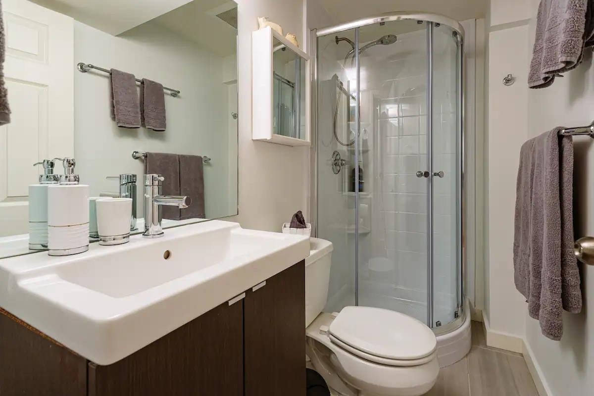 3576 38 W, British Columbia V6N 2Y1, 5 Bedrooms Bedrooms, ,5 BathroomsBathrooms,Residential Detached,For Sale,38 W,R2737443