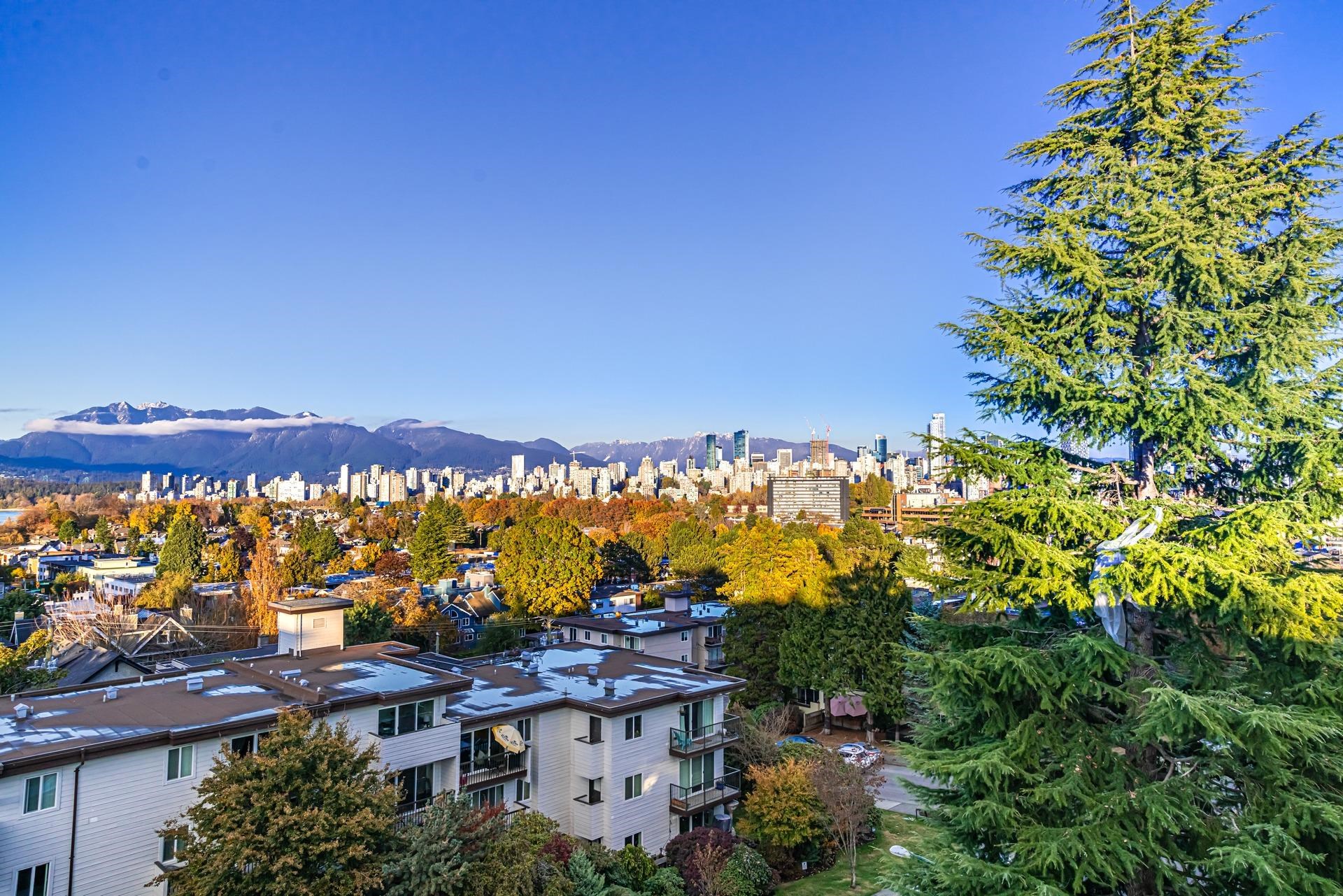 2120 2ND, Vancouver, British Columbia V6K 1H6, 2 Bedrooms Bedrooms, ,1 BathroomBathrooms,Residential Attached,For Sale,2ND,R2737530
