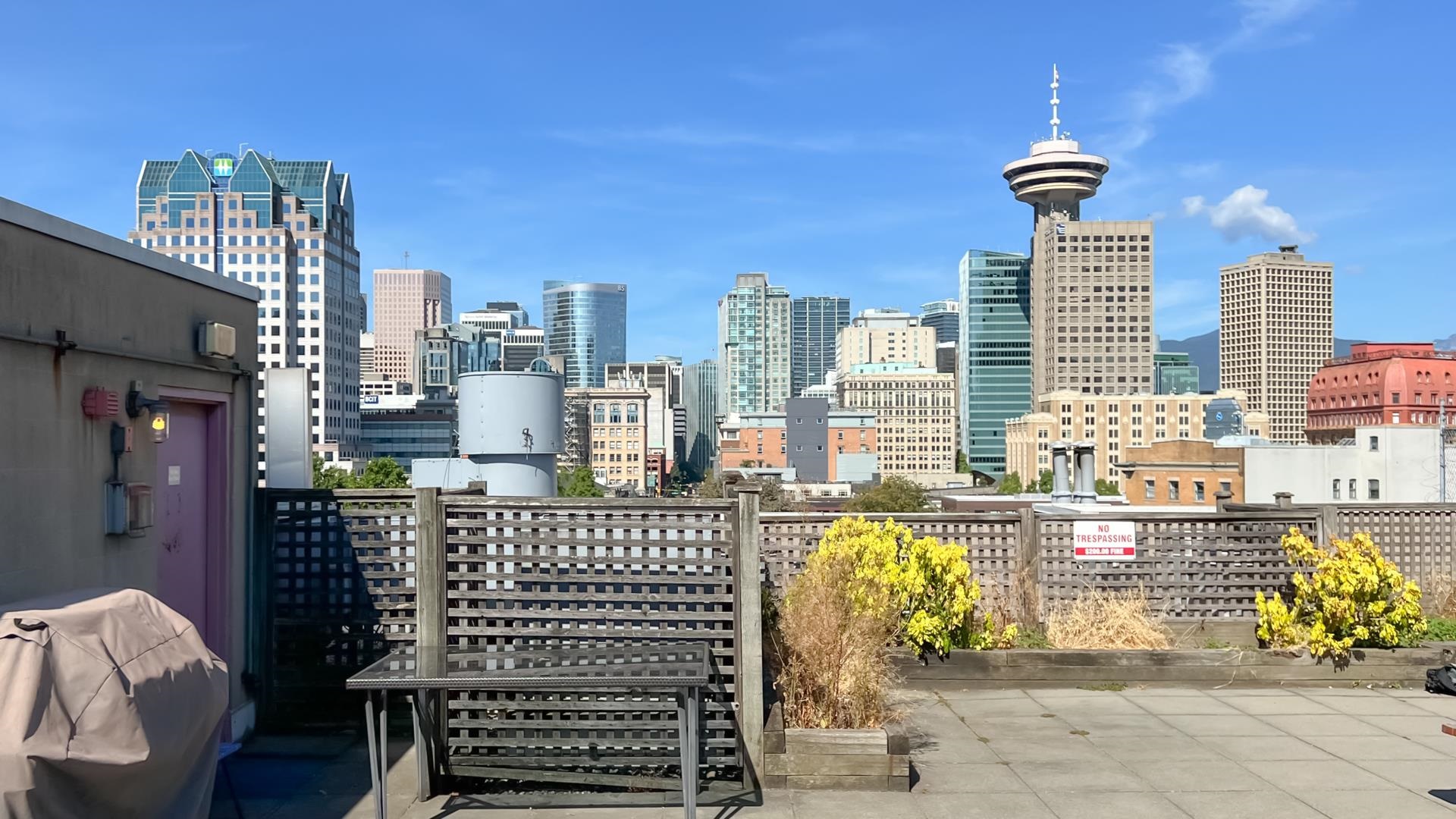 518 BEATTY, Vancouver, British Columbia V6B 2L3, 1 Bedroom Bedrooms, ,1 BathroomBathrooms,Residential Attached,For Sale,BEATTY,R2737823