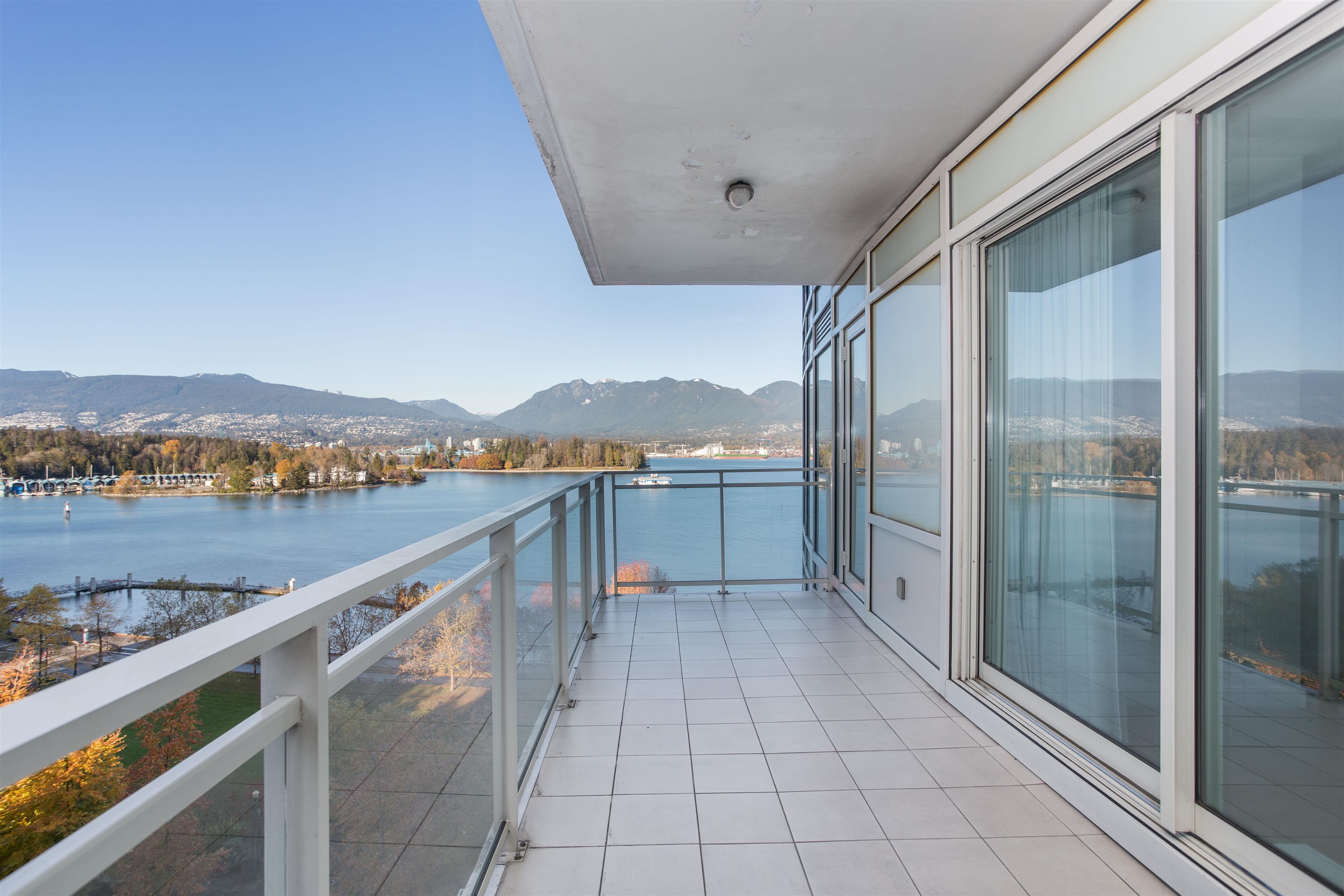 1139 CORDOVA, Vancouver, British Columbia V6C 0A2, 2 Bedrooms Bedrooms, ,2 BathroomsBathrooms,Residential Attached,For Sale,CORDOVA,R2738806