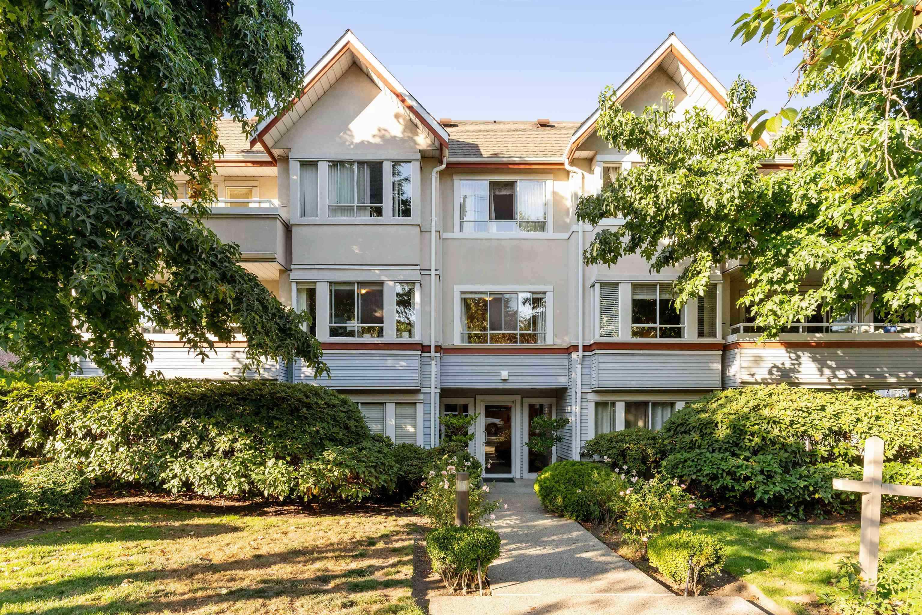 1845 7TH, Vancouver, British Columbia V6J 1S9, 2 Bedrooms Bedrooms, ,2 BathroomsBathrooms,Residential Attached,For Sale,7TH,R2738812