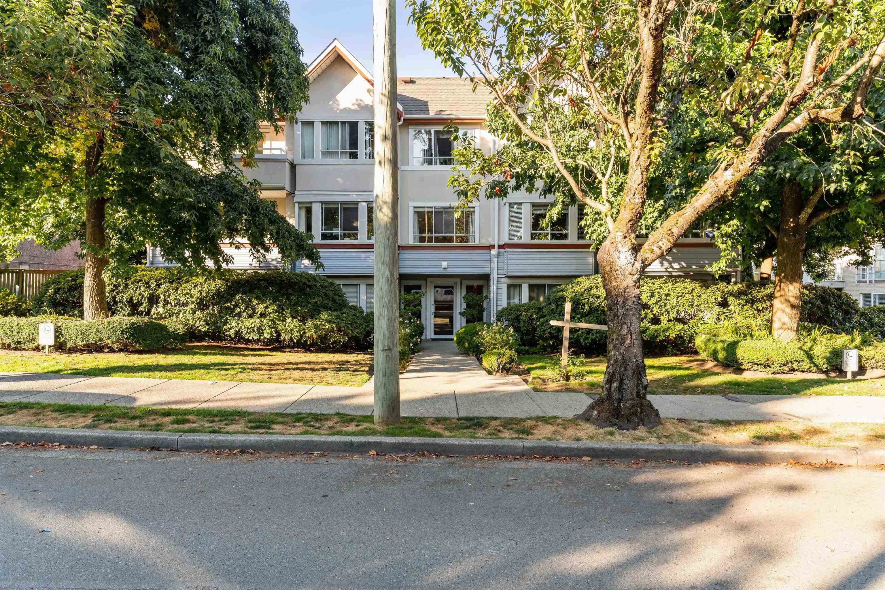 1845 7TH, Vancouver, British Columbia V6J 1S9, 2 Bedrooms Bedrooms, ,2 BathroomsBathrooms,Residential Attached,For Sale,7TH,R2738812