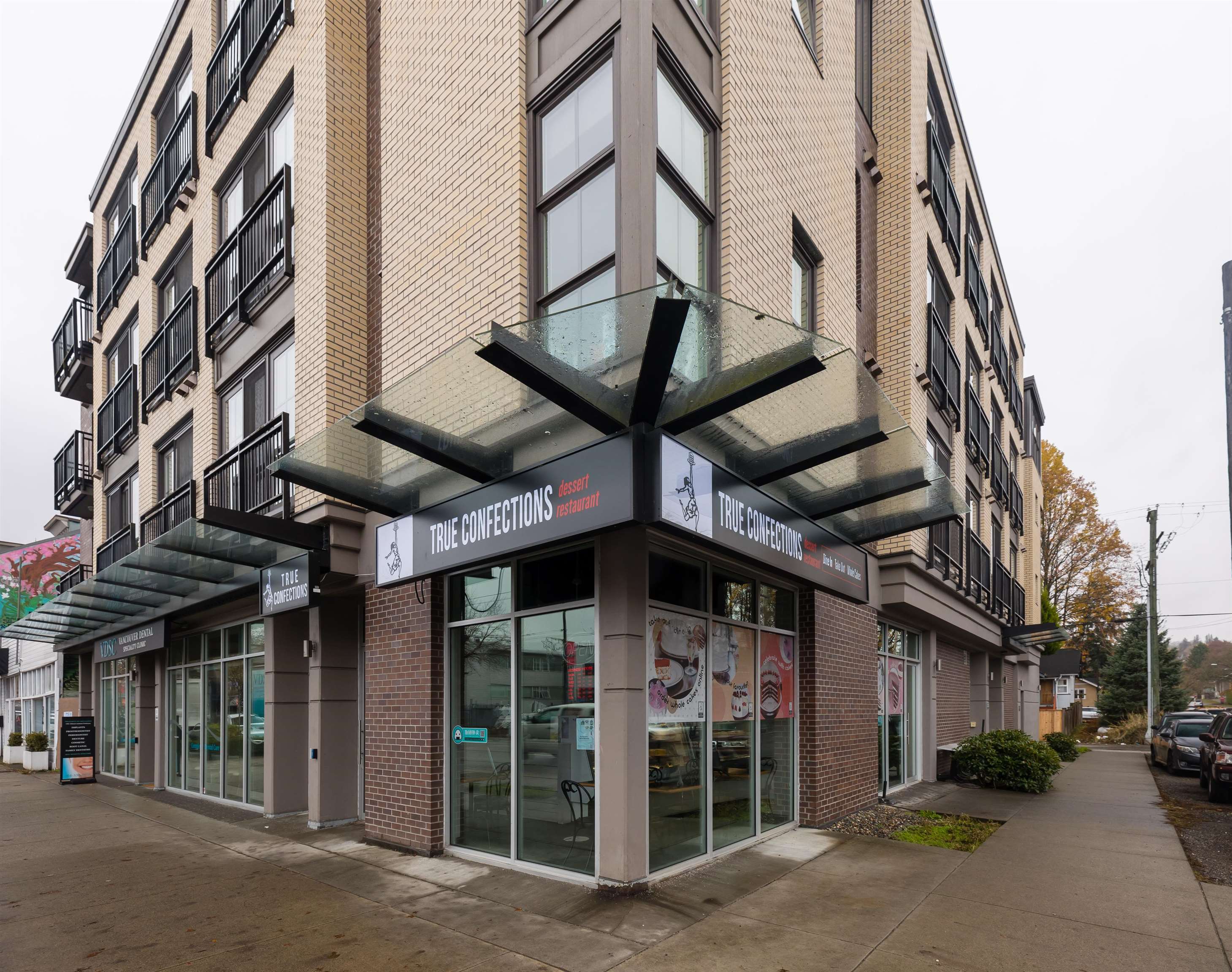 3505 BROADWAY, Vancouver, British Columbia V6R 2B5, 1 Bedroom Bedrooms, ,1 BathroomBathrooms,Residential Attached,For Sale,BROADWAY,R2740176
