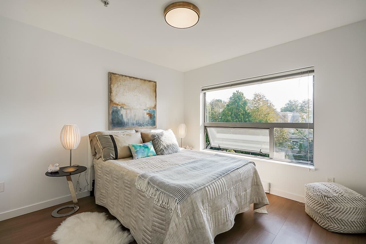 3161 4TH, Vancouver, British Columbia V6K 1R6, 2 Bedrooms Bedrooms, ,2 BathroomsBathrooms,Residential Attached,For Sale,4TH,R2740186