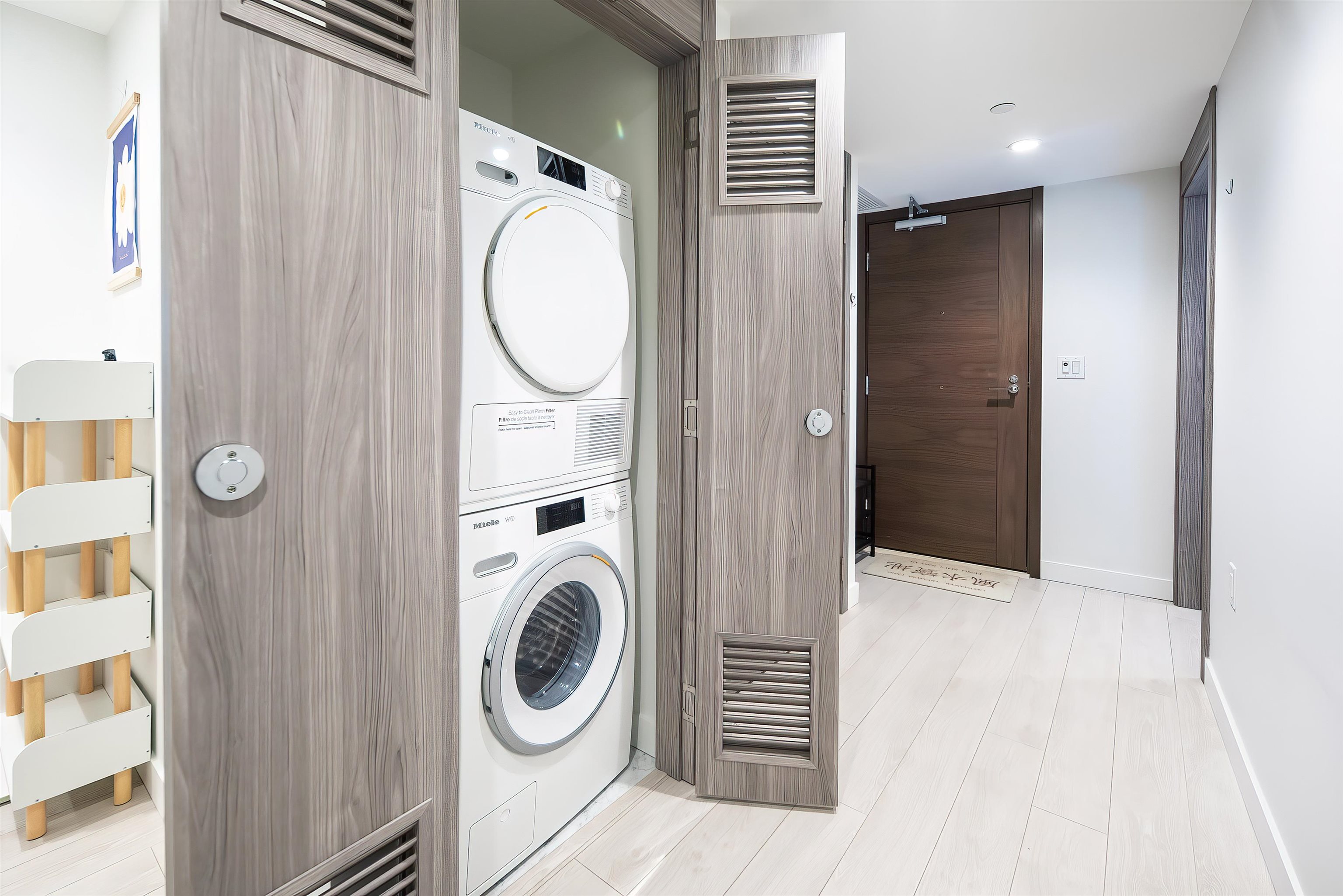 Wilson Lam Realtor, 303-1768 COOK STREET, Vancouver, British Columbia V5Y 0N3, 1 Bedroom, 1 Bathroom, Residential Attached,For Sale ,R2743395