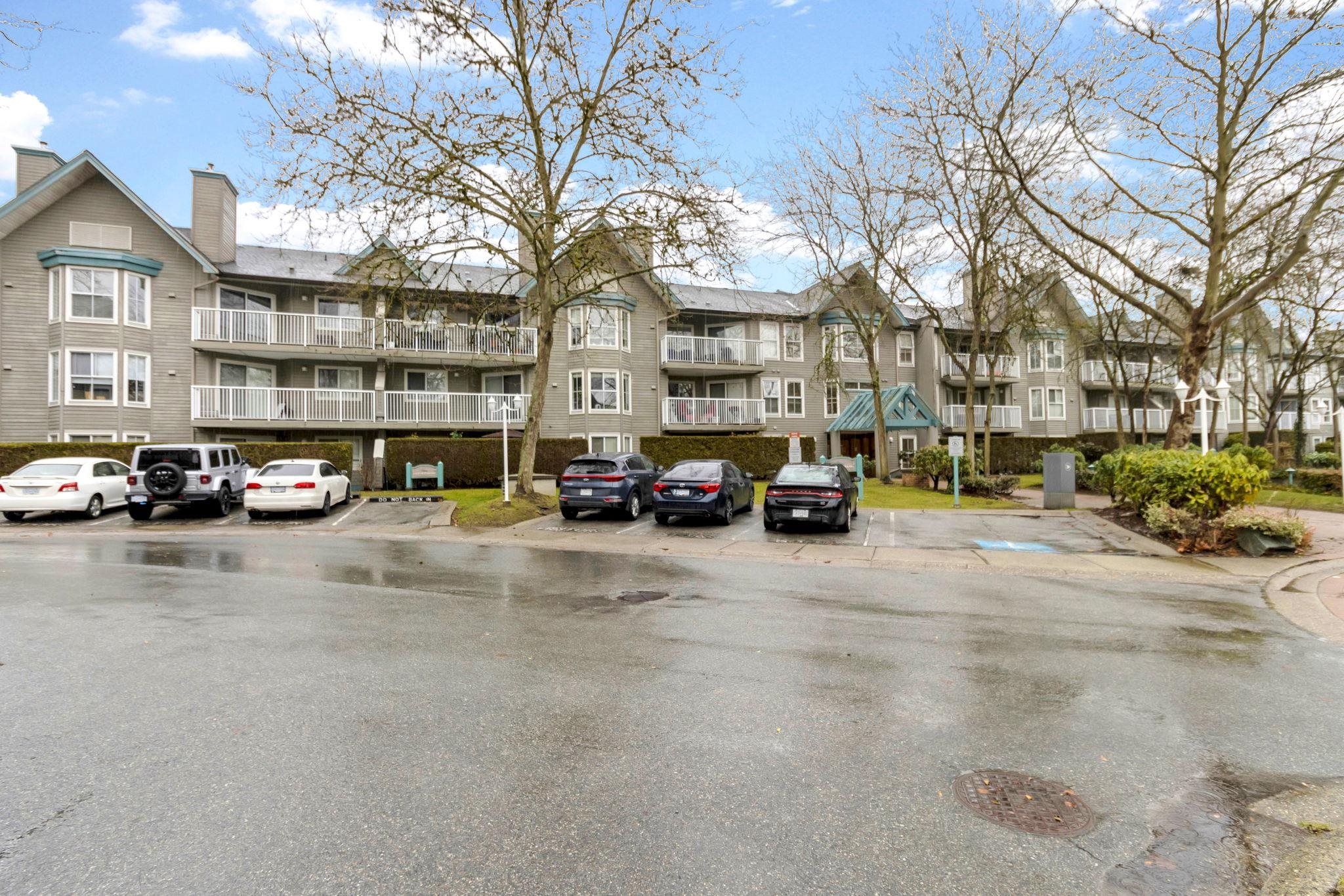 209-15110 108 AVENUE, Surrey, British Columbia V3R 0T6, 2 Bedrooms Bedrooms, ,2 BathroomsBathrooms,Residential Attached,For Sale,R2744327