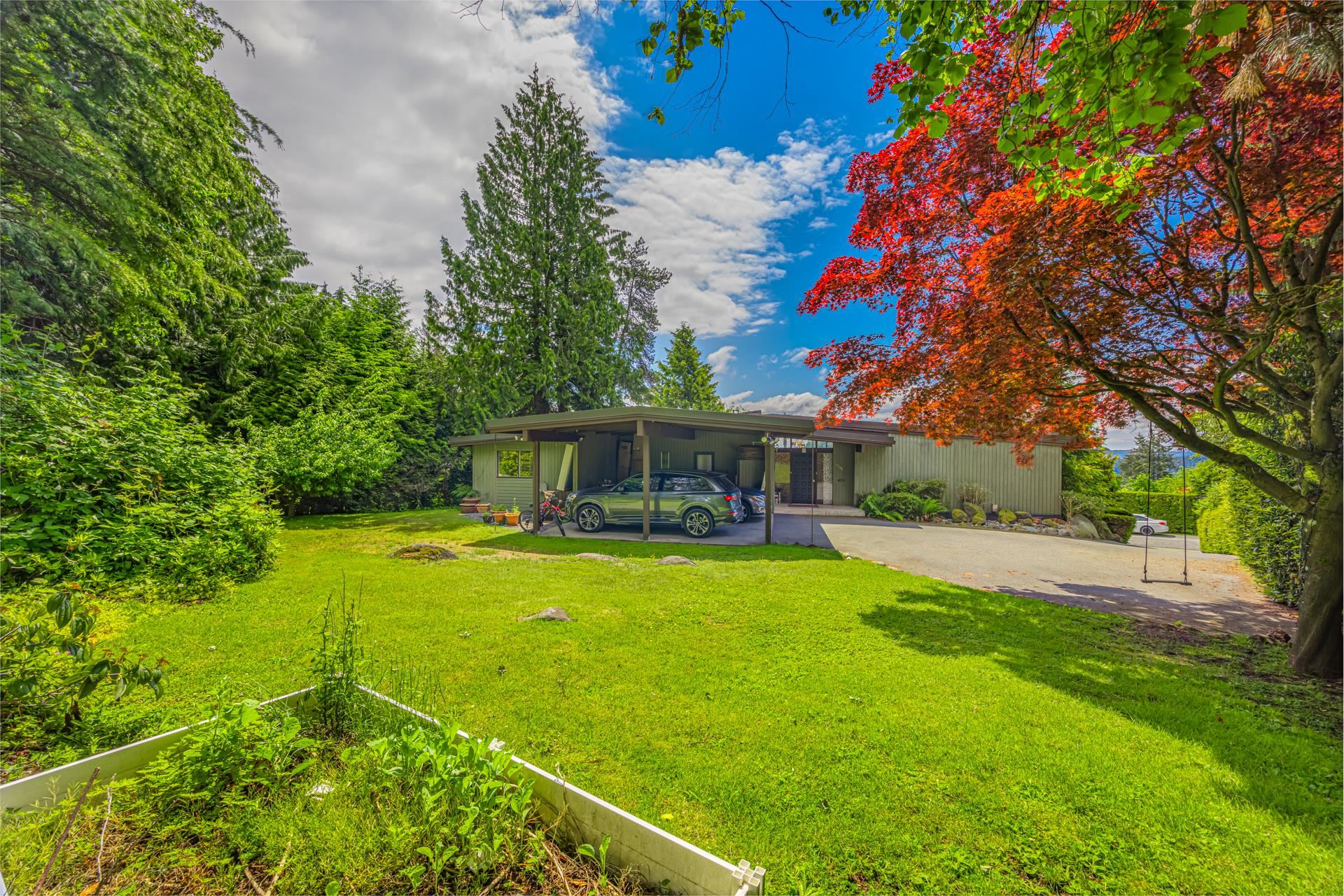 Listing image of 1085 PALMERSTON AVENUE