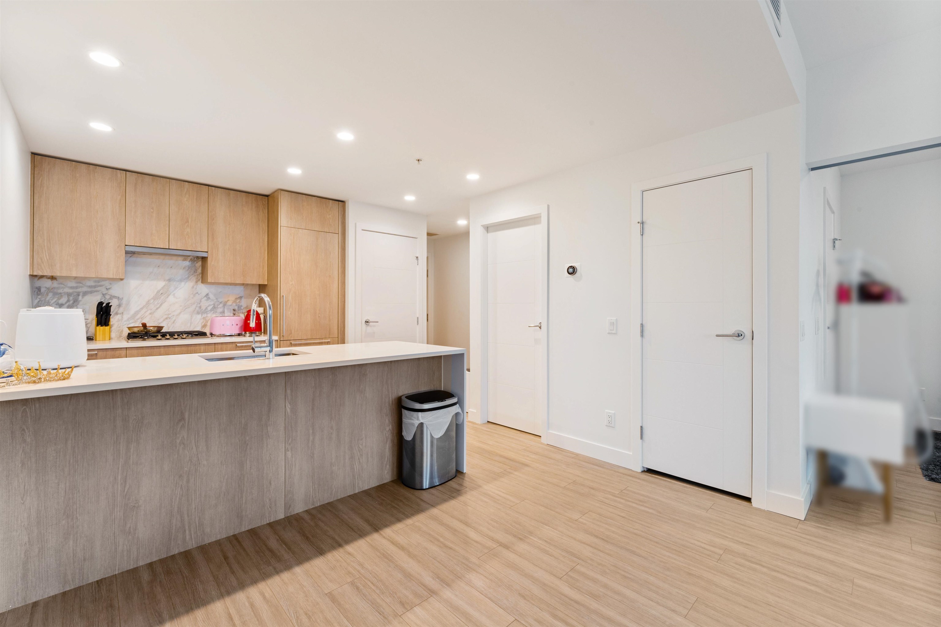 Wilson Lam Realtor, 504-6398 SILVER AVENUE, Burnaby, British Columbia V5H 0K7, 1 Bedroom, 1 Bathroom, Residential Attached,For Sale ,R2746424