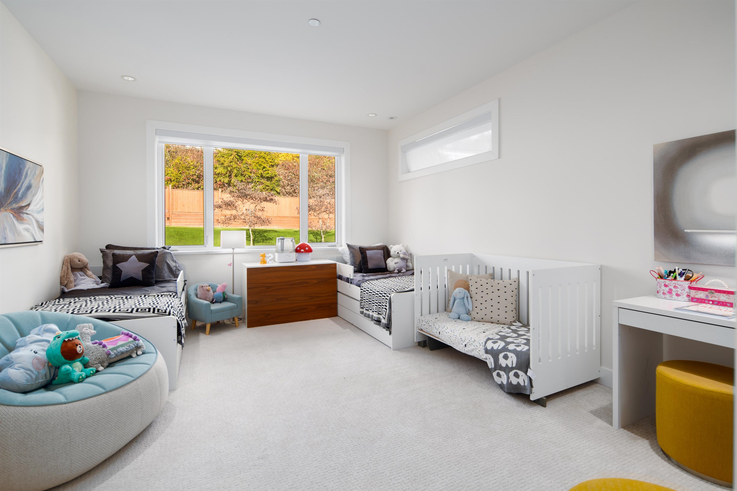 Listing image of 2505 PALMERSTON AVENUE