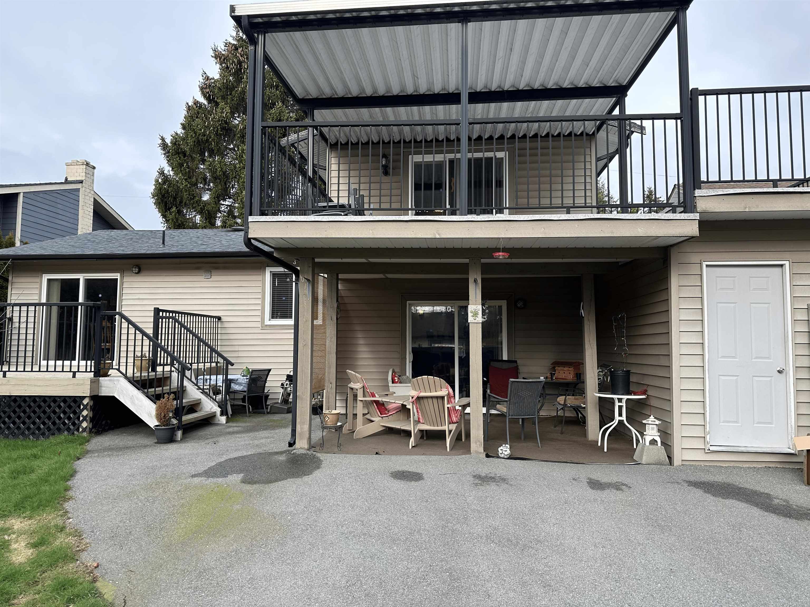 14426 16A AVENUE, Surrey, British Columbia, 3 Bedrooms Bedrooms, ,2 BathroomsBathrooms,Residential Detached,For Sale,R2751502